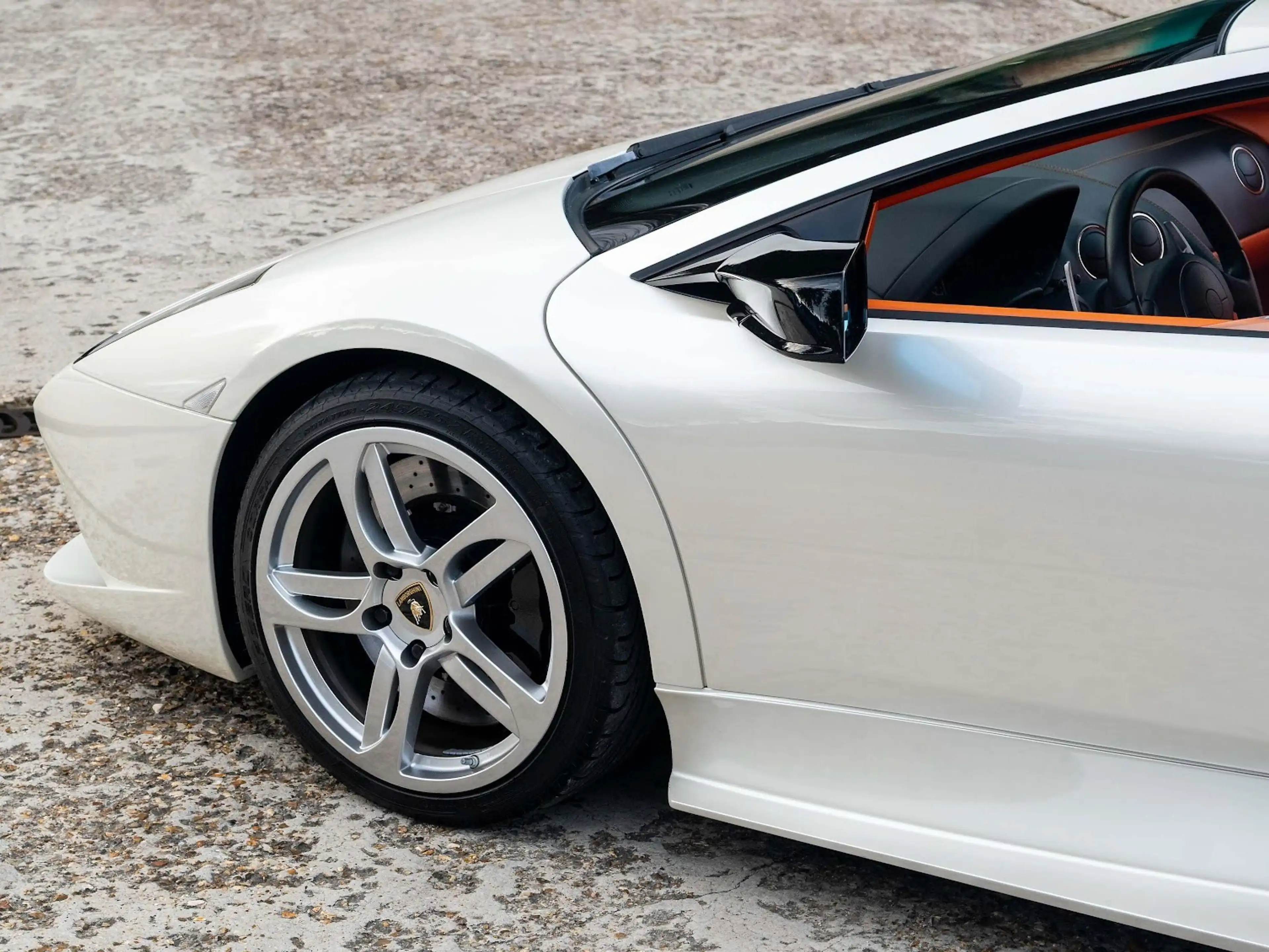 Lamborghini Murciélago Murciélago LP640 | Special order leather interior with Q citura diamond stitching — photo 19
