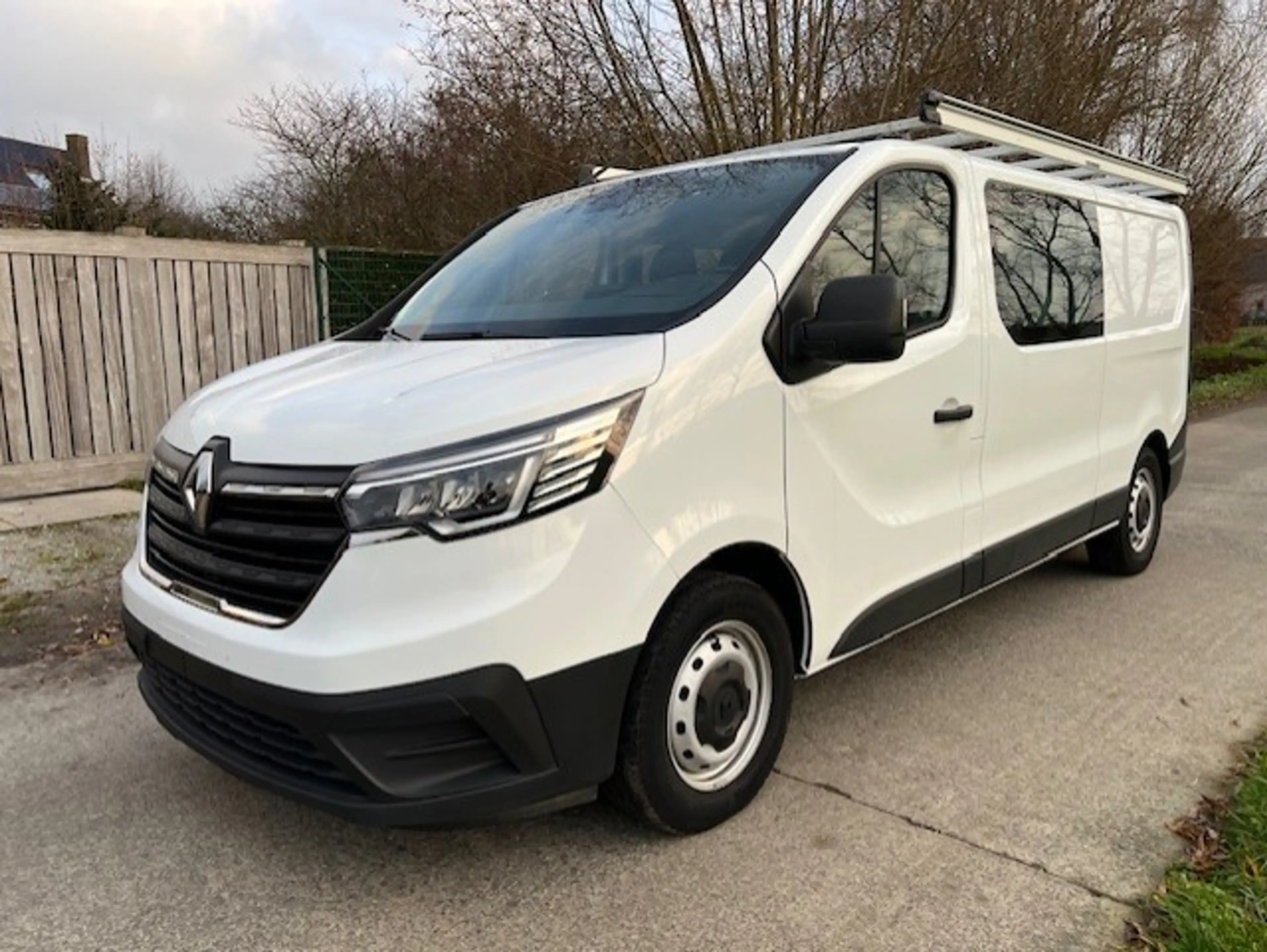Renault Trafic 2.0 diesel AUT DUB CAB 6PL H1L2 *Apps*Cam*Sensoren*Airco*Trekhaak*