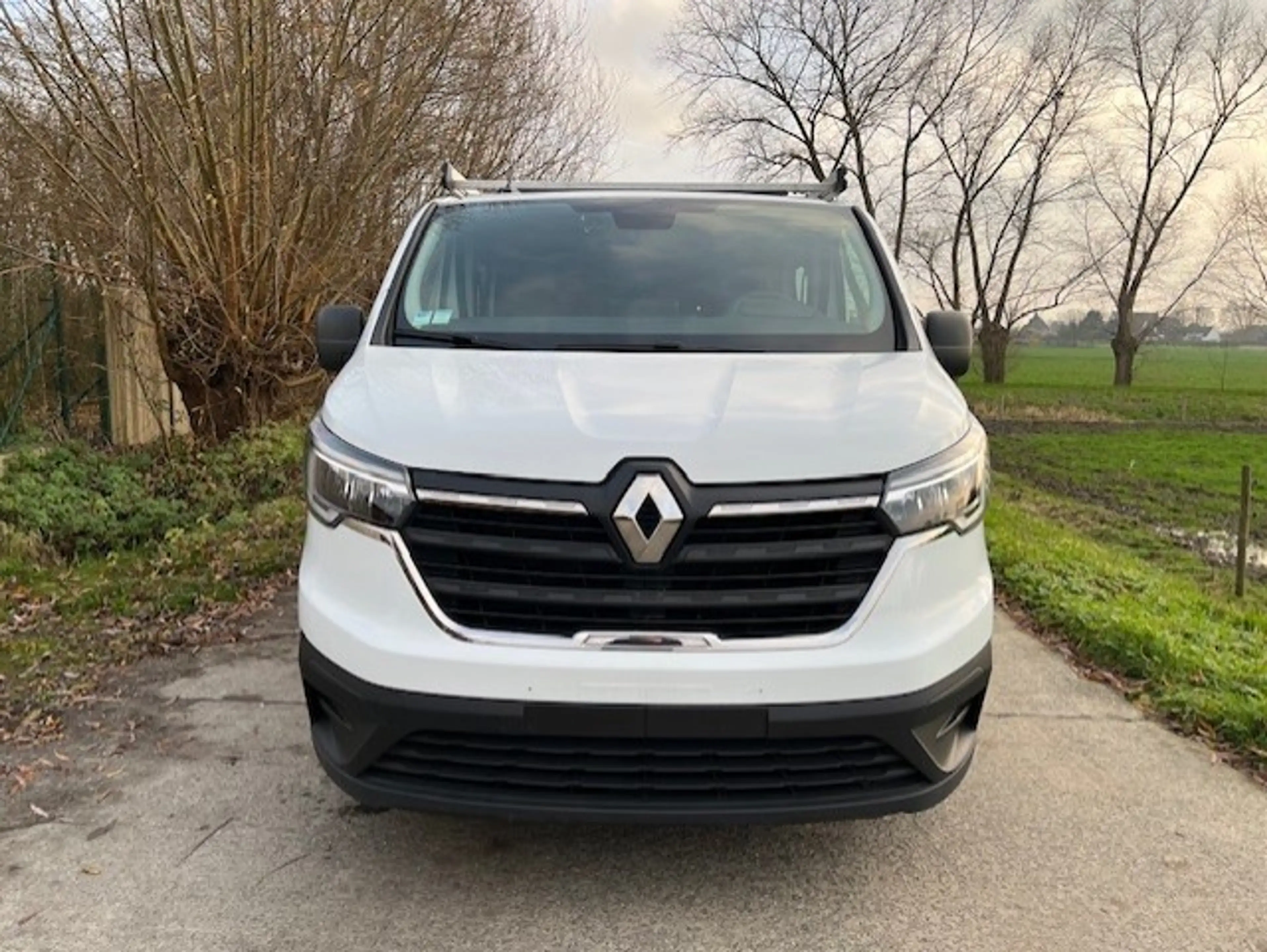 Renault Trafic 2.0 diesel AUT DUB CAB 6PL H1L2 *Apps*Cam*Sensoren*Airco*Trekhaak* — photo 2