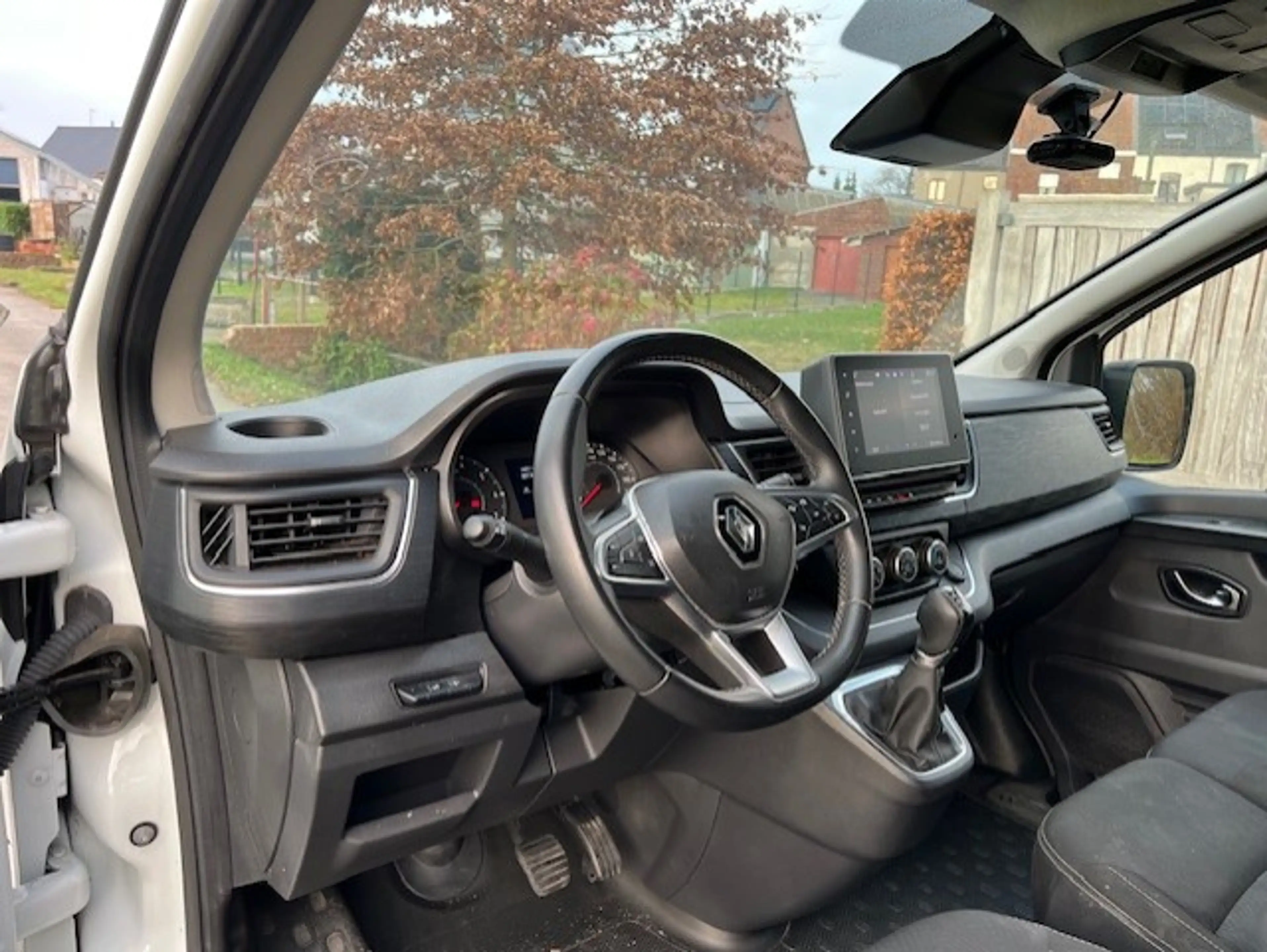 Renault Trafic 2.0 diesel AUT DUB CAB 6PL H1L2 *Apps*Cam*Sensoren*Airco*Trekhaak* — photo 8