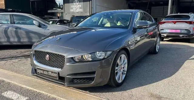 Jaguar XE 2.0D 180CH PRESTIGE BVA8