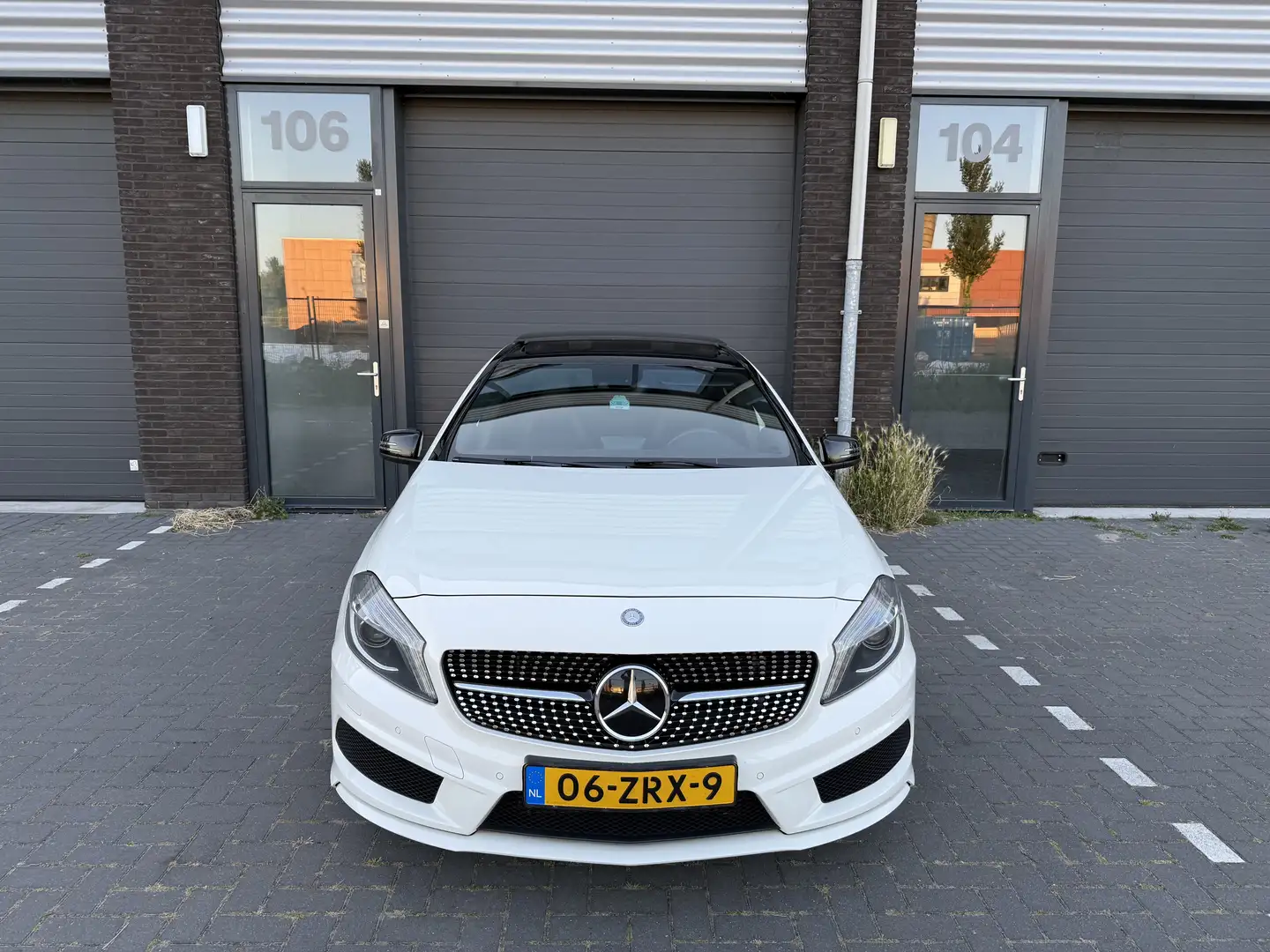 Mercedes-Benz A 180 AMG pakket Fabrieksaf. volle opties// night editti - 2