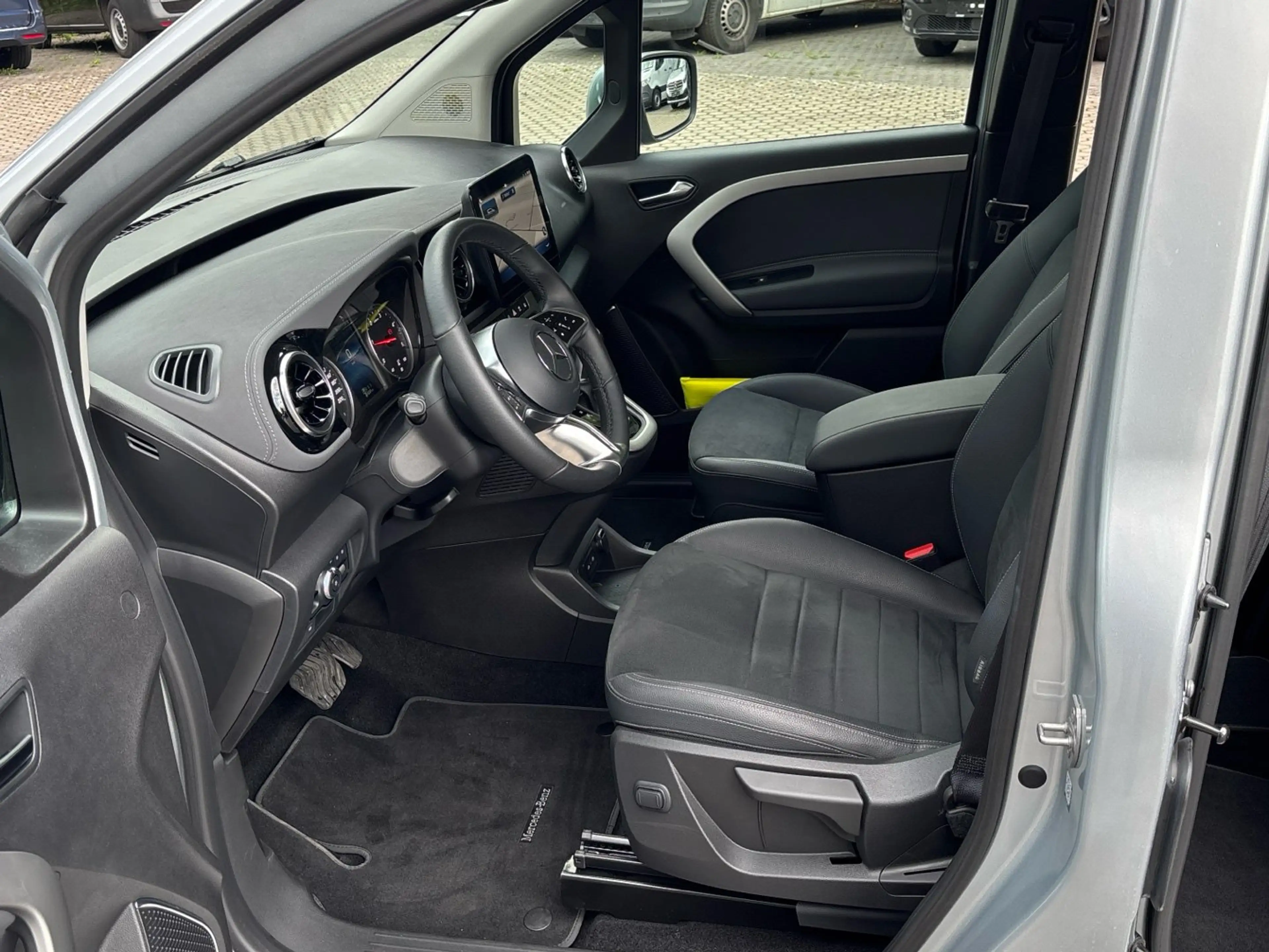 Mercedes-Benz T-Class T 180 d Progressive LED Kamera KEYLESS-GO AHK 7G — photo 8