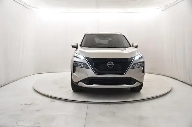 Nissan X-Trail view 5