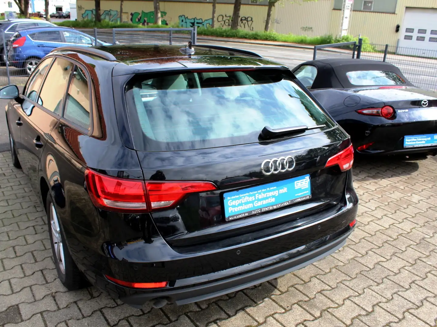 Audi A4 Avant 35 TDI S Tronic AHK Allwetterreifen Noir - 2