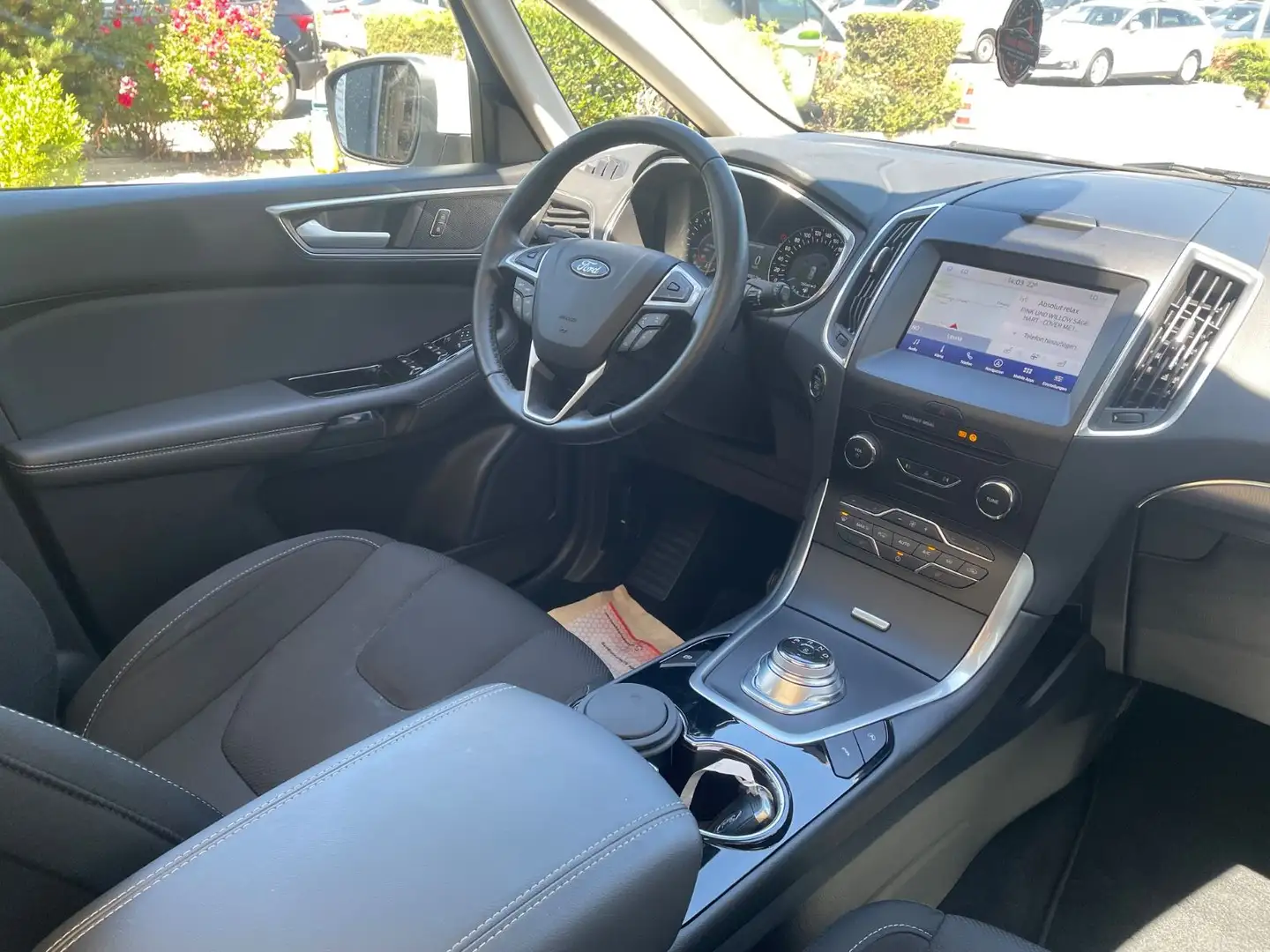 Ford S-Max Titanium TDi190 Auto 7S./Pano/AHK/Nav/WiPa Wit - 2