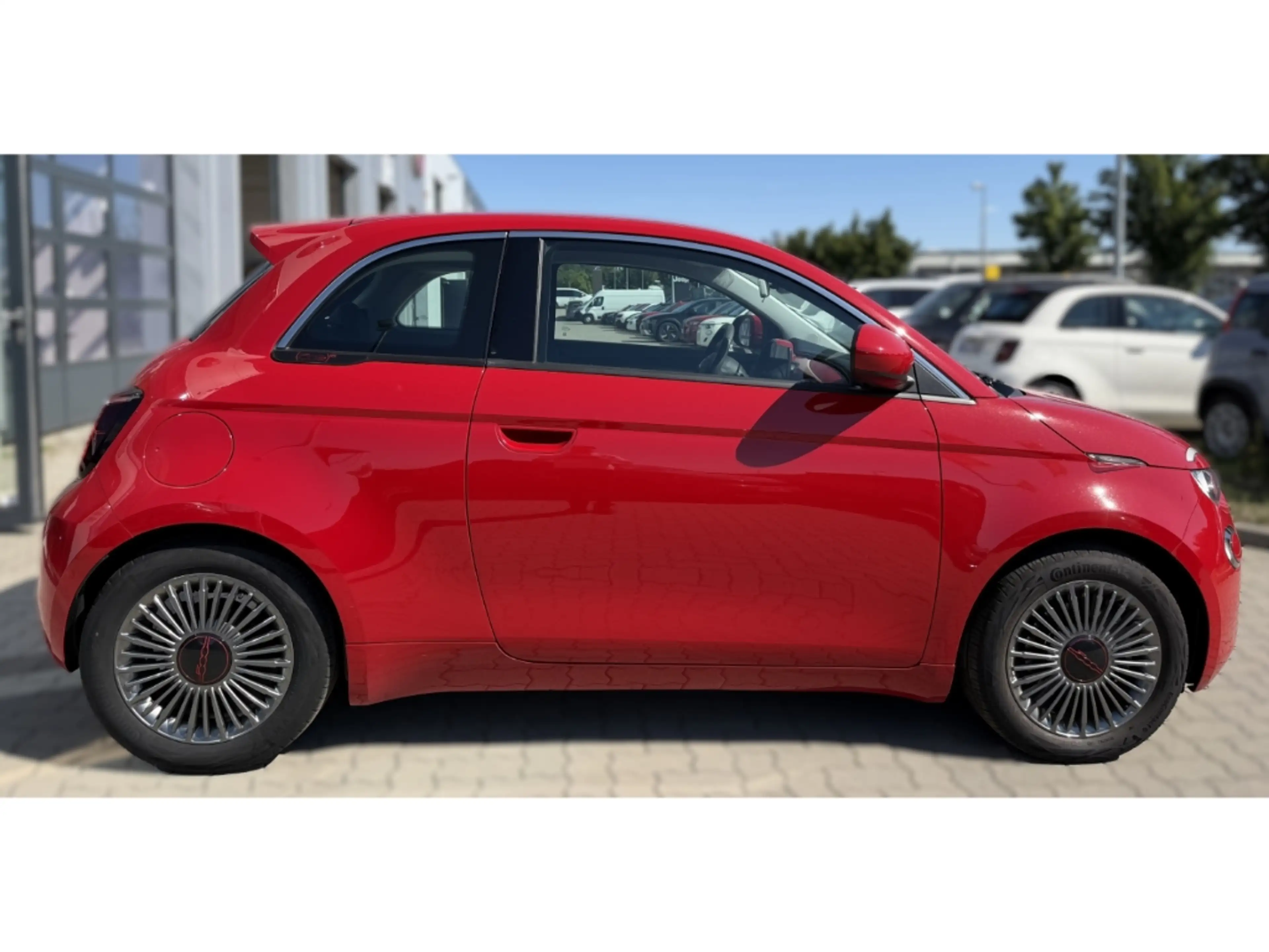 Fiat 500e Red *Apple Car Play *Tempomat — photo 5