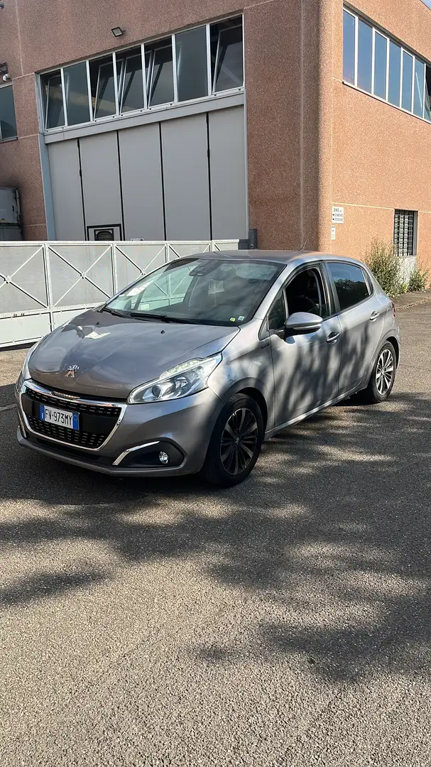 Peugeot 208 5p 1.2 puretech Signature s&s 82cv - 2