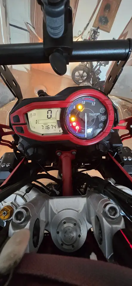 Triumph Tiger 800