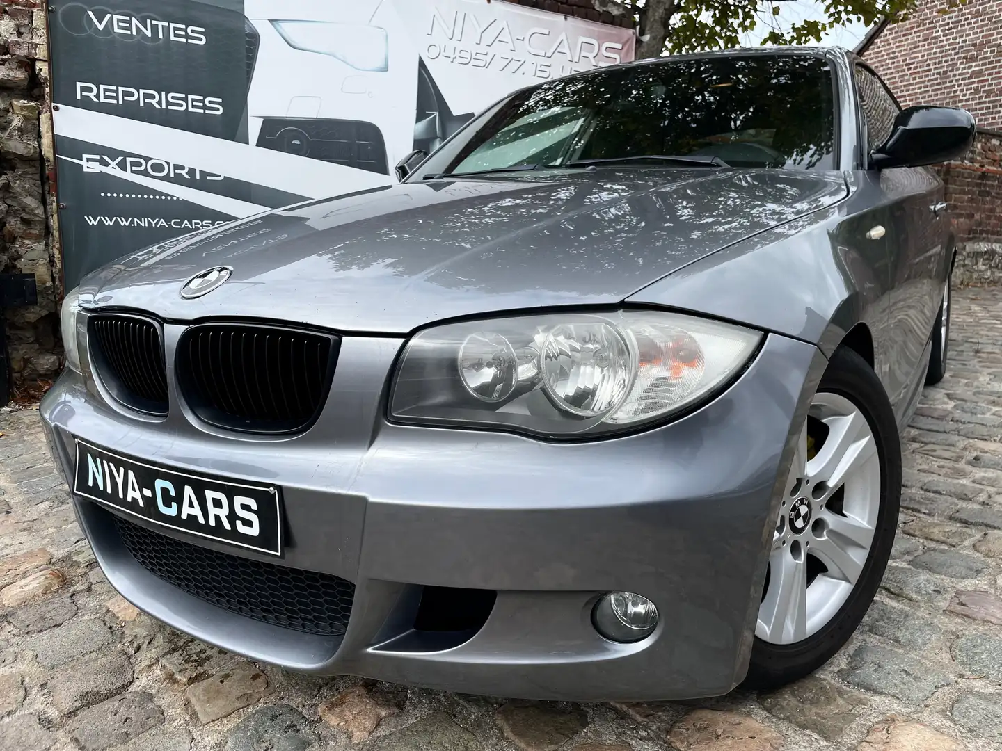 BMW 118 118 dA ** PACK M ** EURO 5 ** Grau - 1