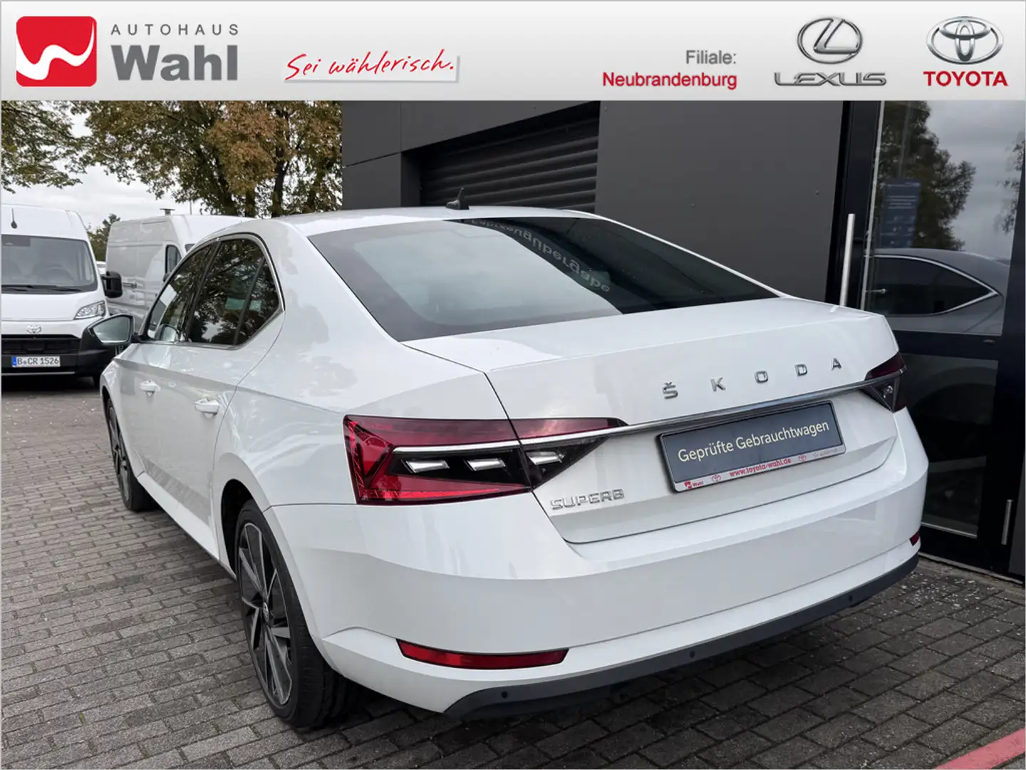 Skoda Superb 2.0 TSI Style Bianco - 2