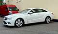 Mercedes-Benz E 200 Coupe AMG LINE XENON PDC GARANTIE Blanc - thumbnail 2