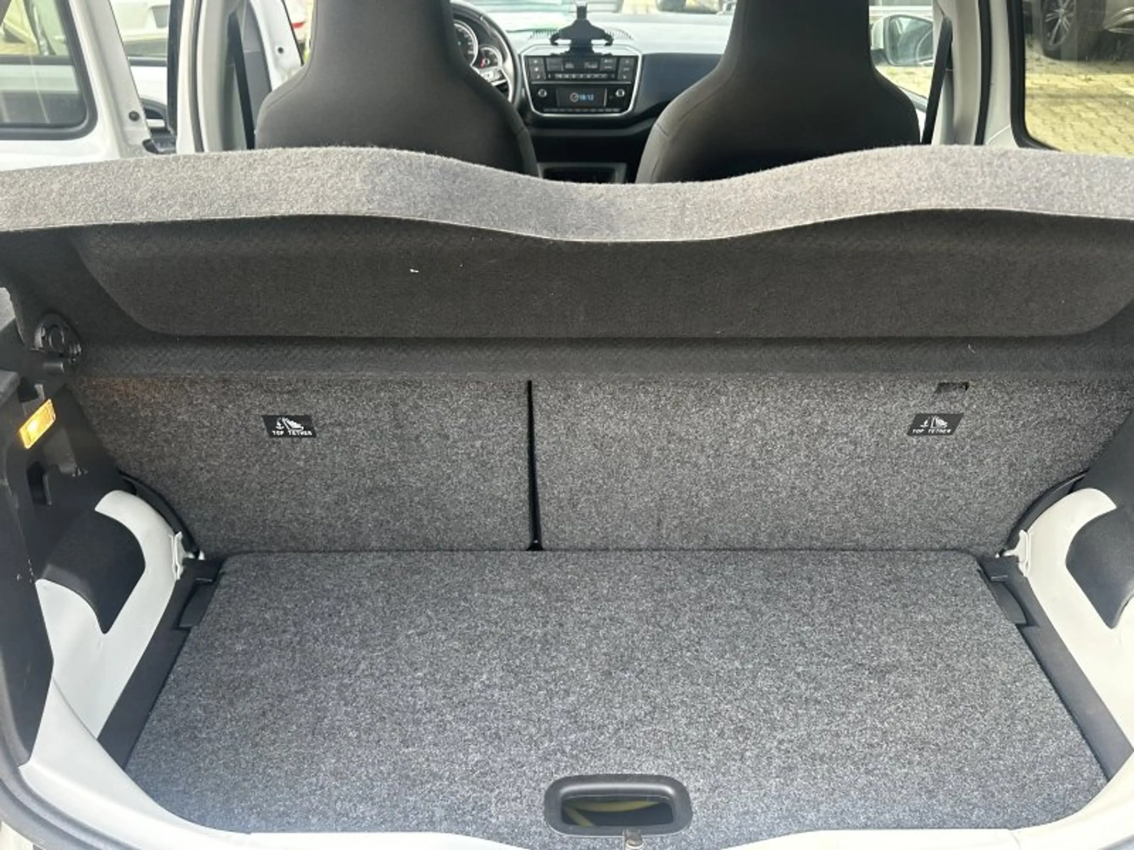 Volkswagen e-up! United CCS Kamera Tempomat Sitzheizung ALU — photo 15
