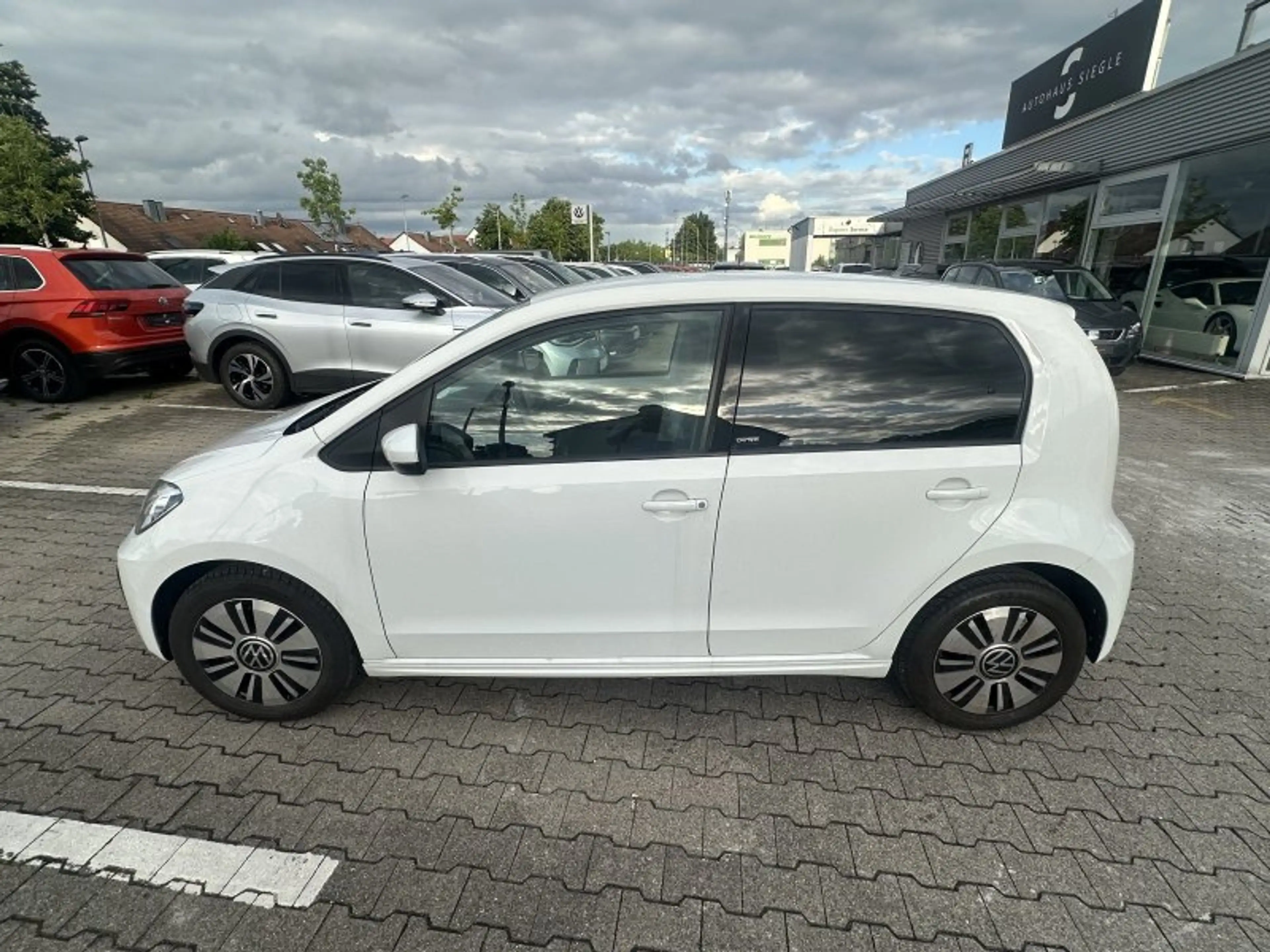 Volkswagen e-up! United CCS Kamera Tempomat Sitzheizung ALU — photo 5