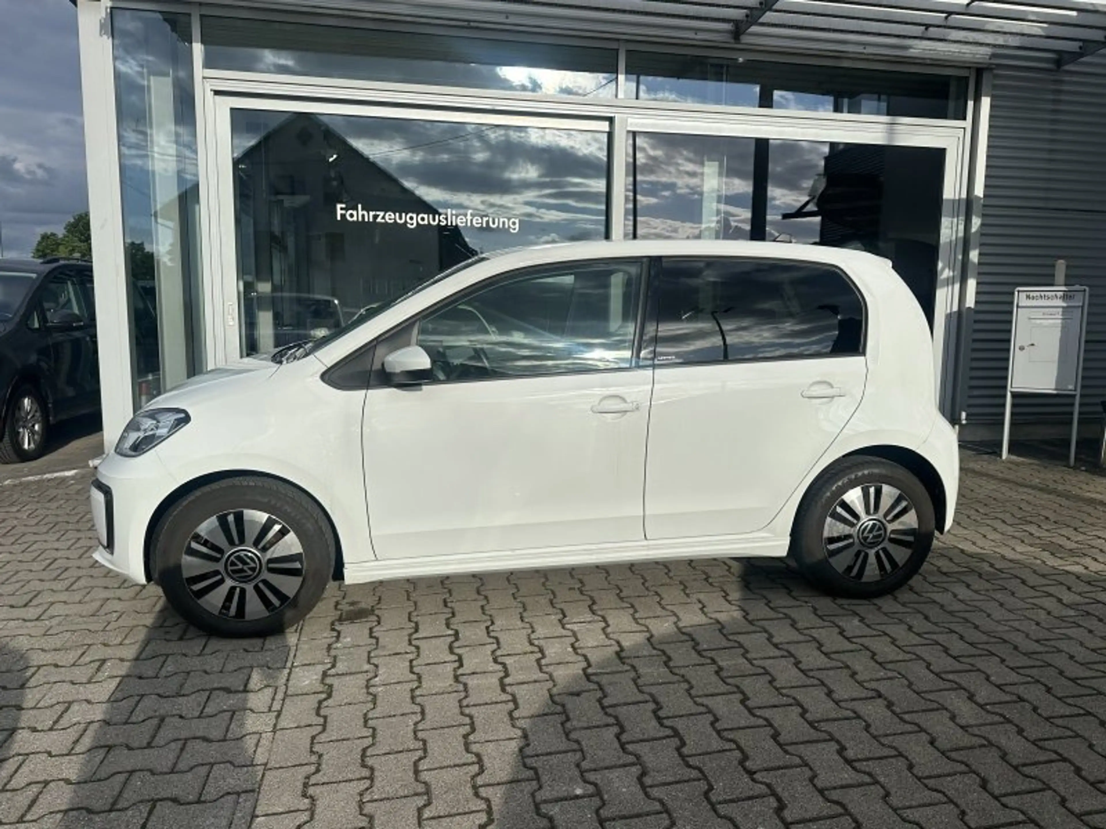 Volkswagen e-up! United CCS Kamera Tempomat Sitzheizung ALU — photo 3