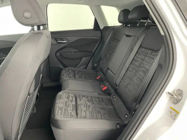 Audi Q3 view 11