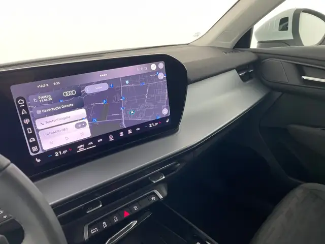 Audi Q3 view 9