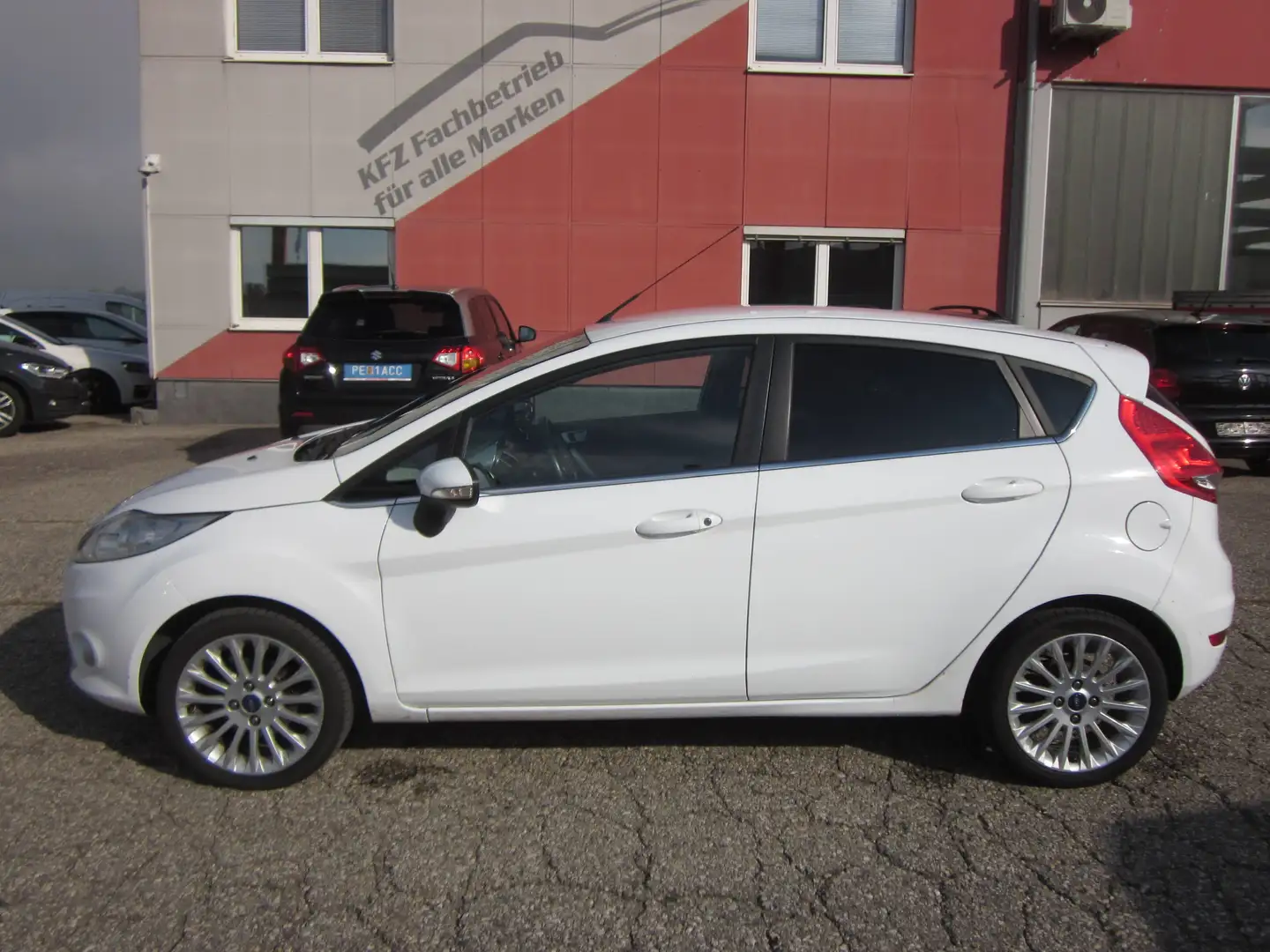 Ford Fiesta Fiesta Titanium 1,25 Titanium 4-Zylinder Weiß - 2