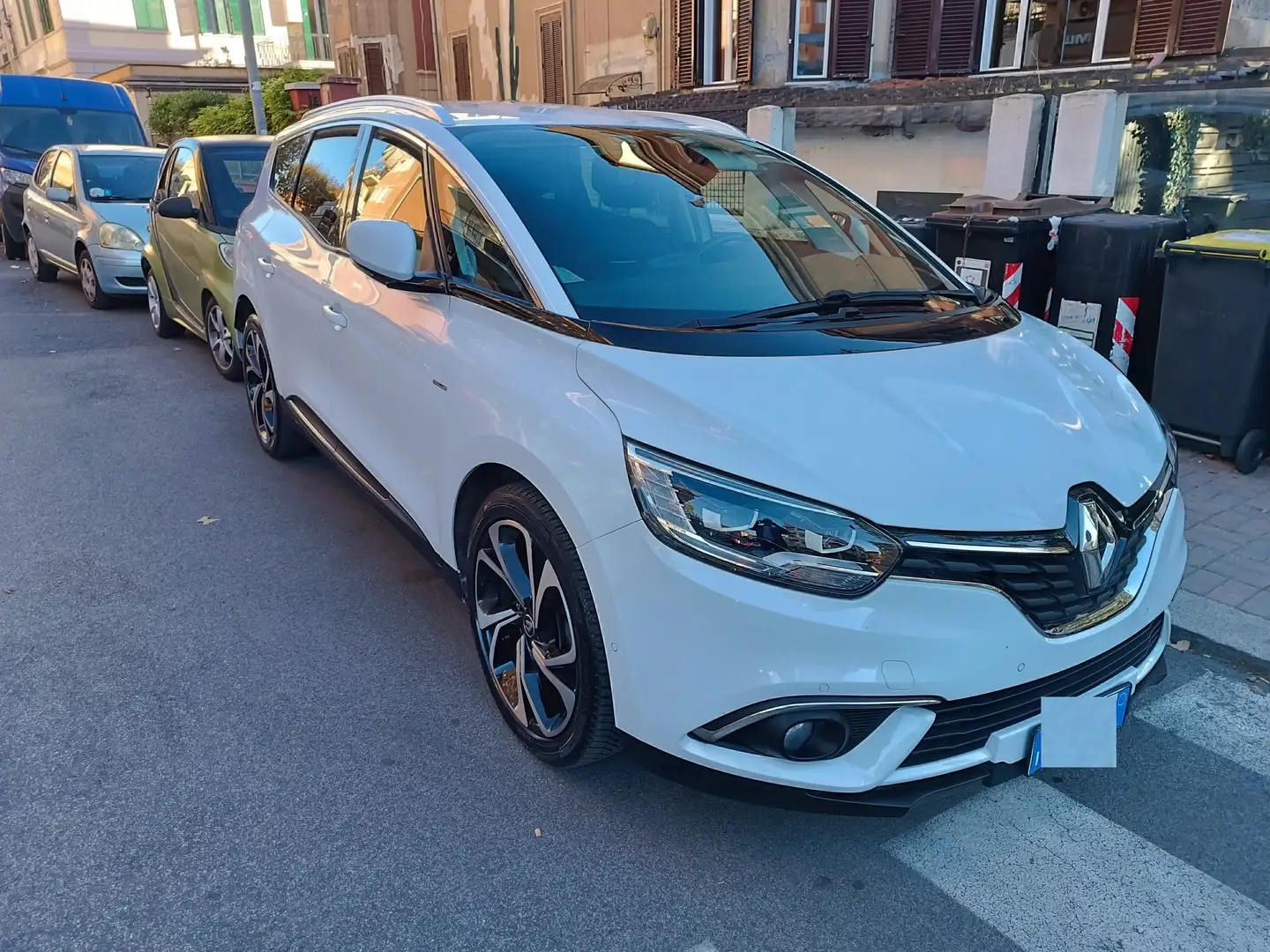 Renault Grand Scenic Grand Scenic IV 2017 1.6 dci energy Bose 130cv Bianco - 1