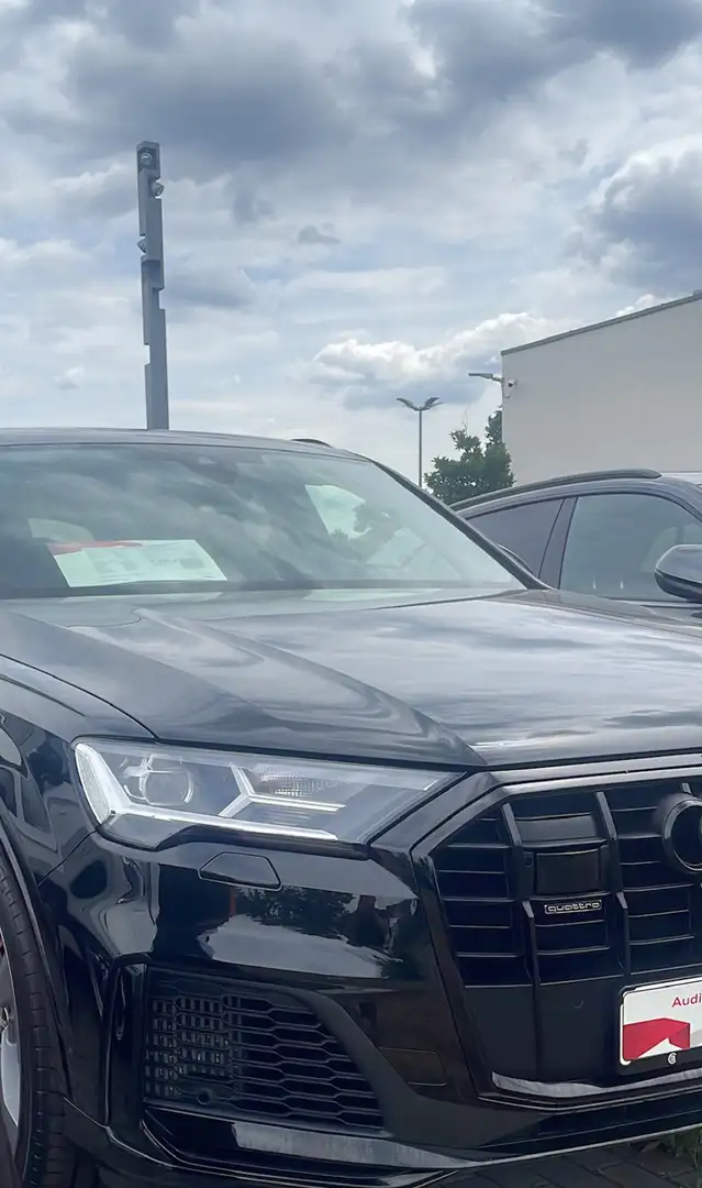 Audi Q7 55 TFSI quattro competition plus Schwarz - 2