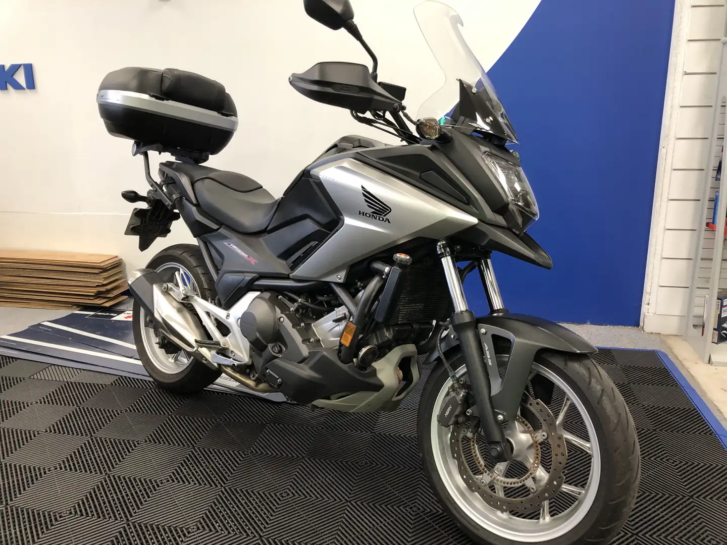 Honda NC 750 Gris - 1