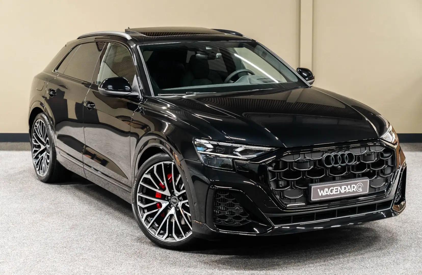 Audi Q8 60 TFSIe 4W-STURING*MASSAGE*PANO*23"INCH Schwarz - 1