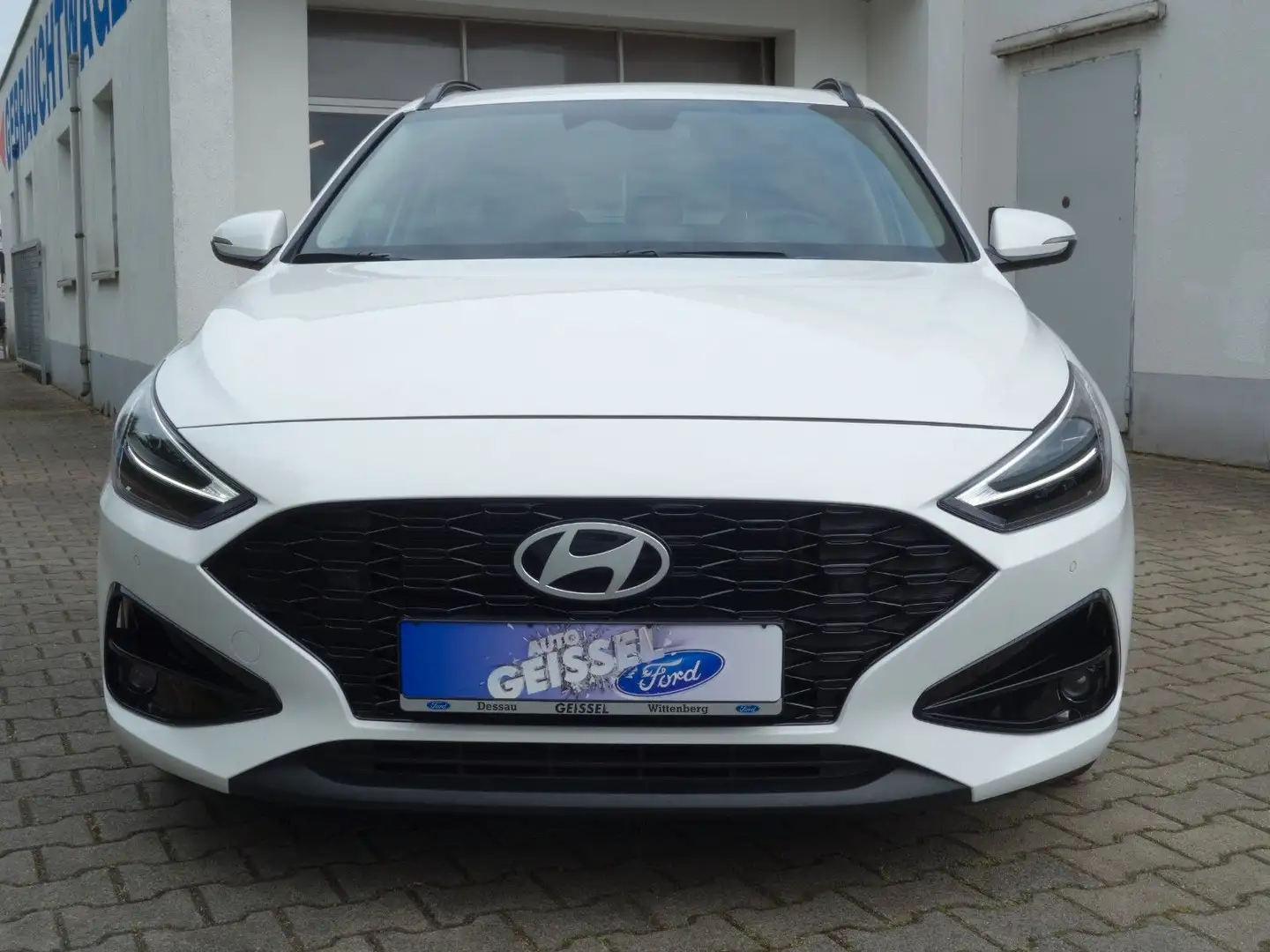 Hyundai i30 cw Style Klima NAVI Winterp.DAB Garantie Blanc - 2