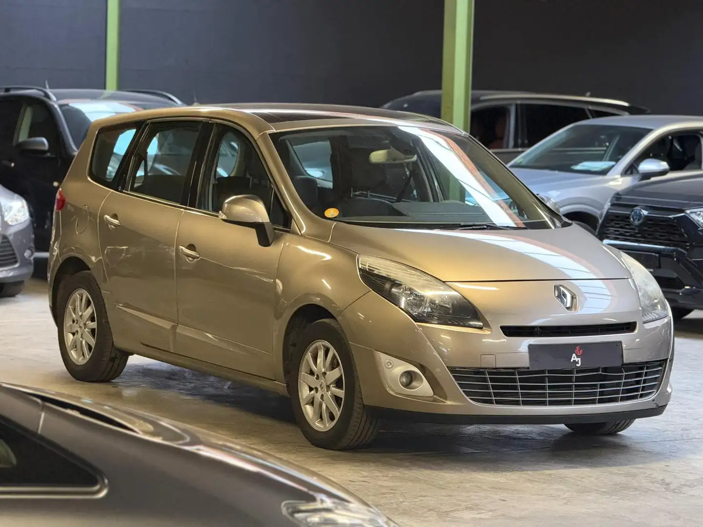 Renault Scenic Scenic 1.5 dCi Expression FAP Beige - 2