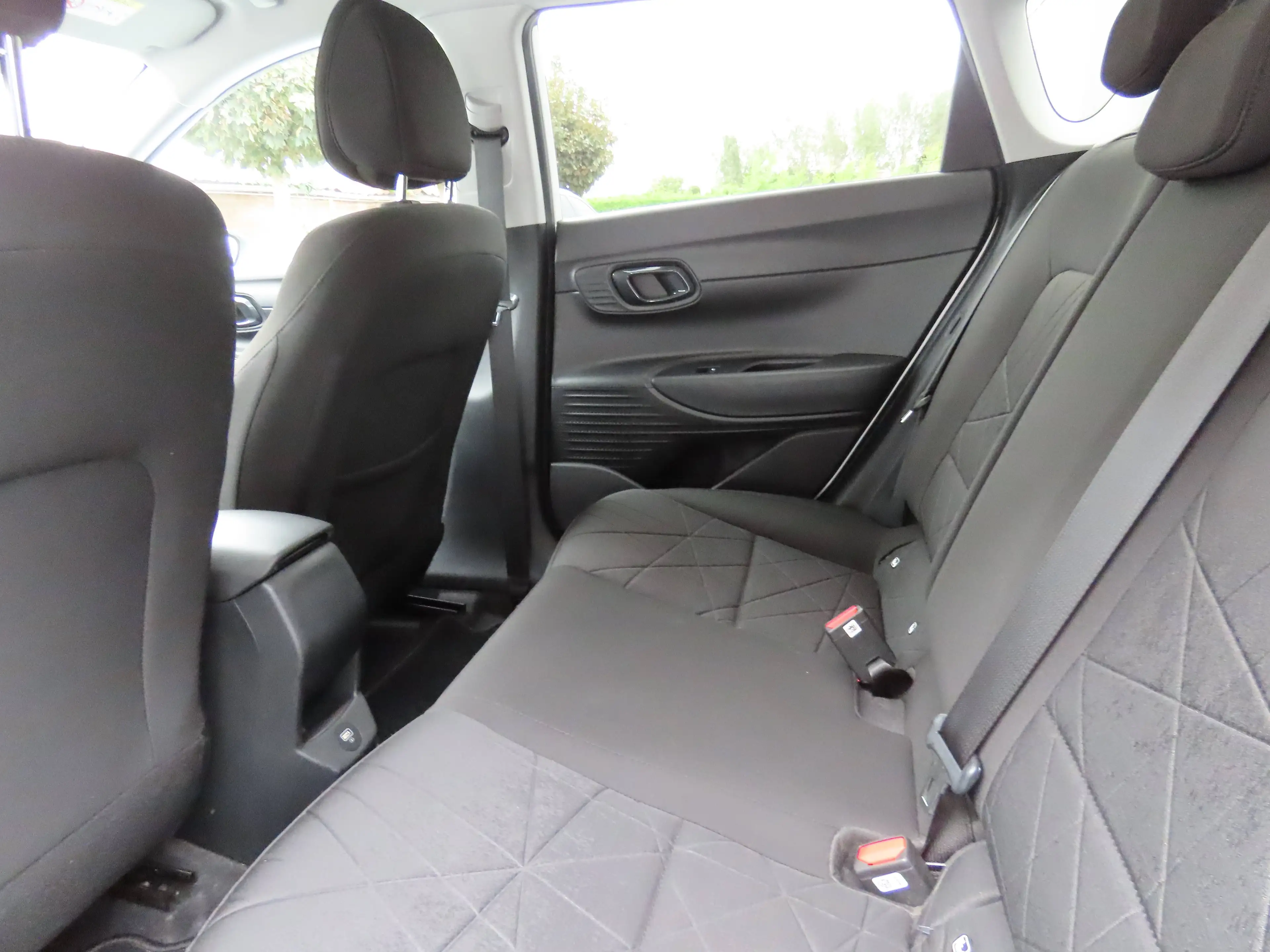 Hyundai BAYON Bayon 1.0 T-GDi MHEV Techno DCT — photo 9