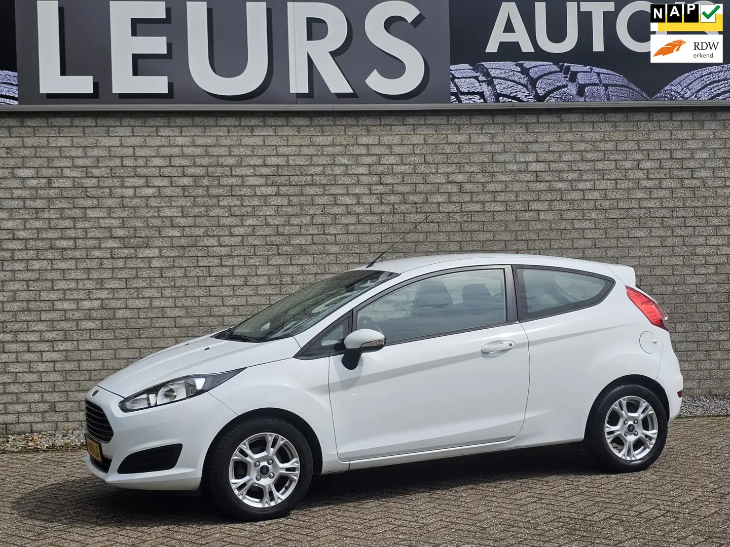 Ford Fiesta 1.25 Airco/Lmv/Stoelverwarming Wit - 1