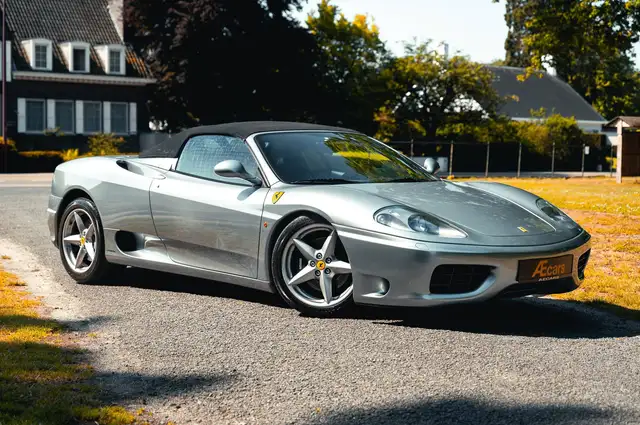 Ferrari 360 SPIDER 3.6 - V8 / F1 / 39.000 KM / FULL SERVICE / EX JACQUES SWATERS / TOP CONDITION
