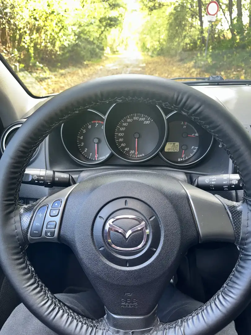Mazda 3 1.6 Sport Comfort - 2
