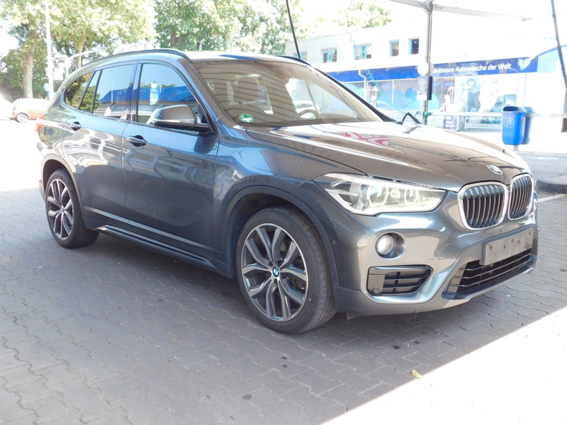 BMW X1 xDrive 25 d Sport Line/Automatik/Navi/1Hand — photo 3