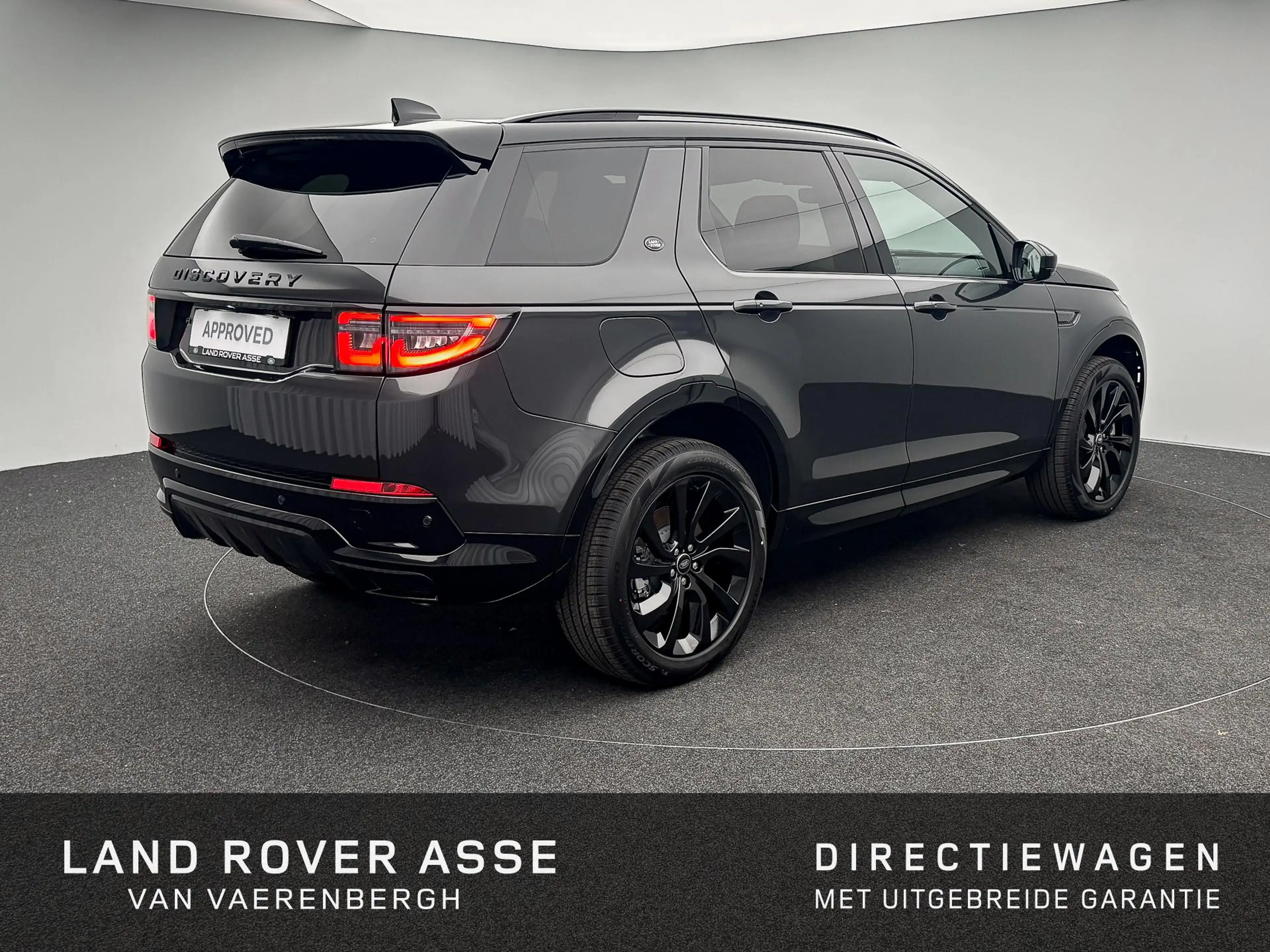 Land Rover Discovery Sport P270e Dynamic SE AWD — photo 2