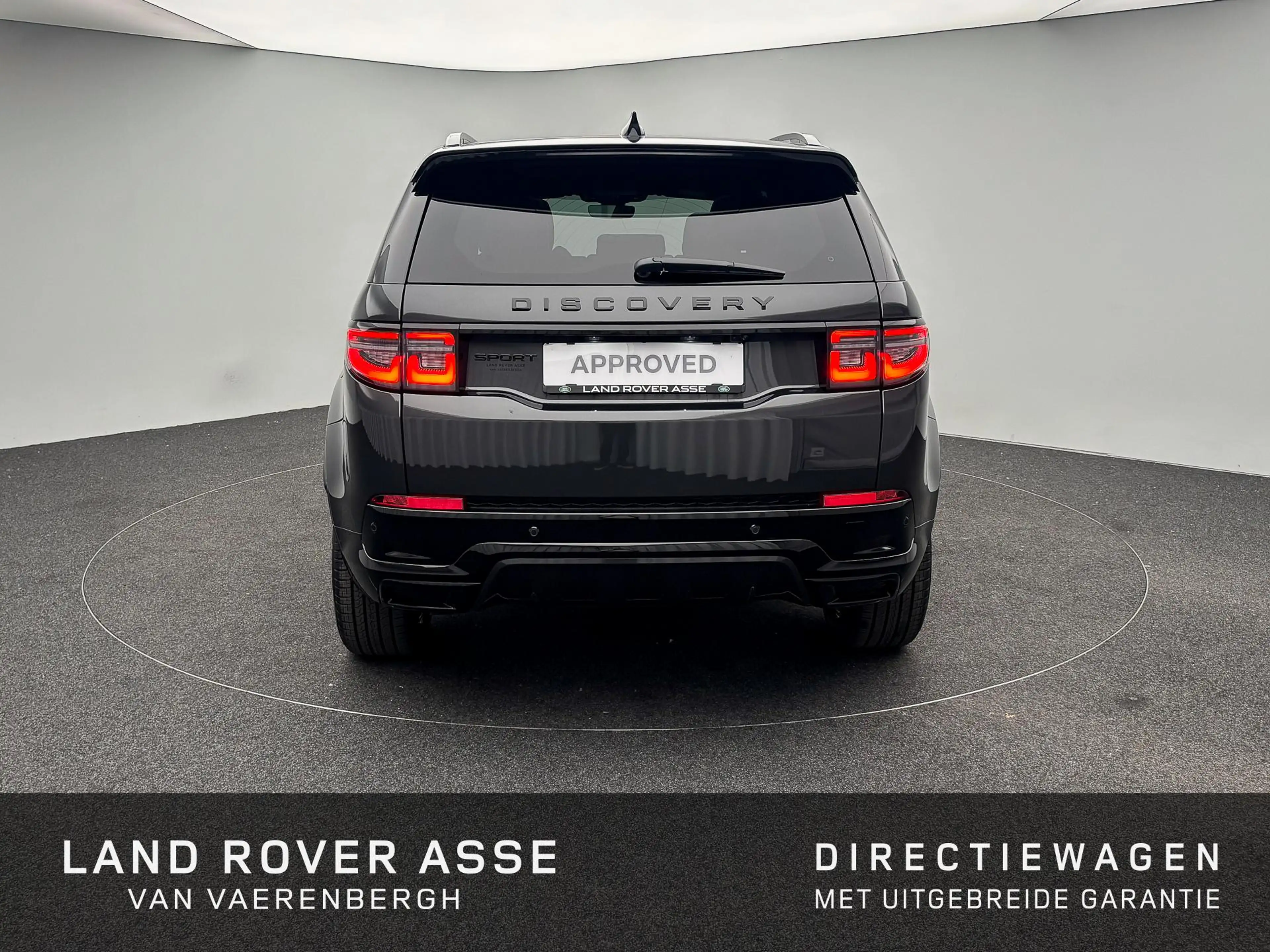 Land Rover Discovery Sport P270e Dynamic SE AWD — photo 7