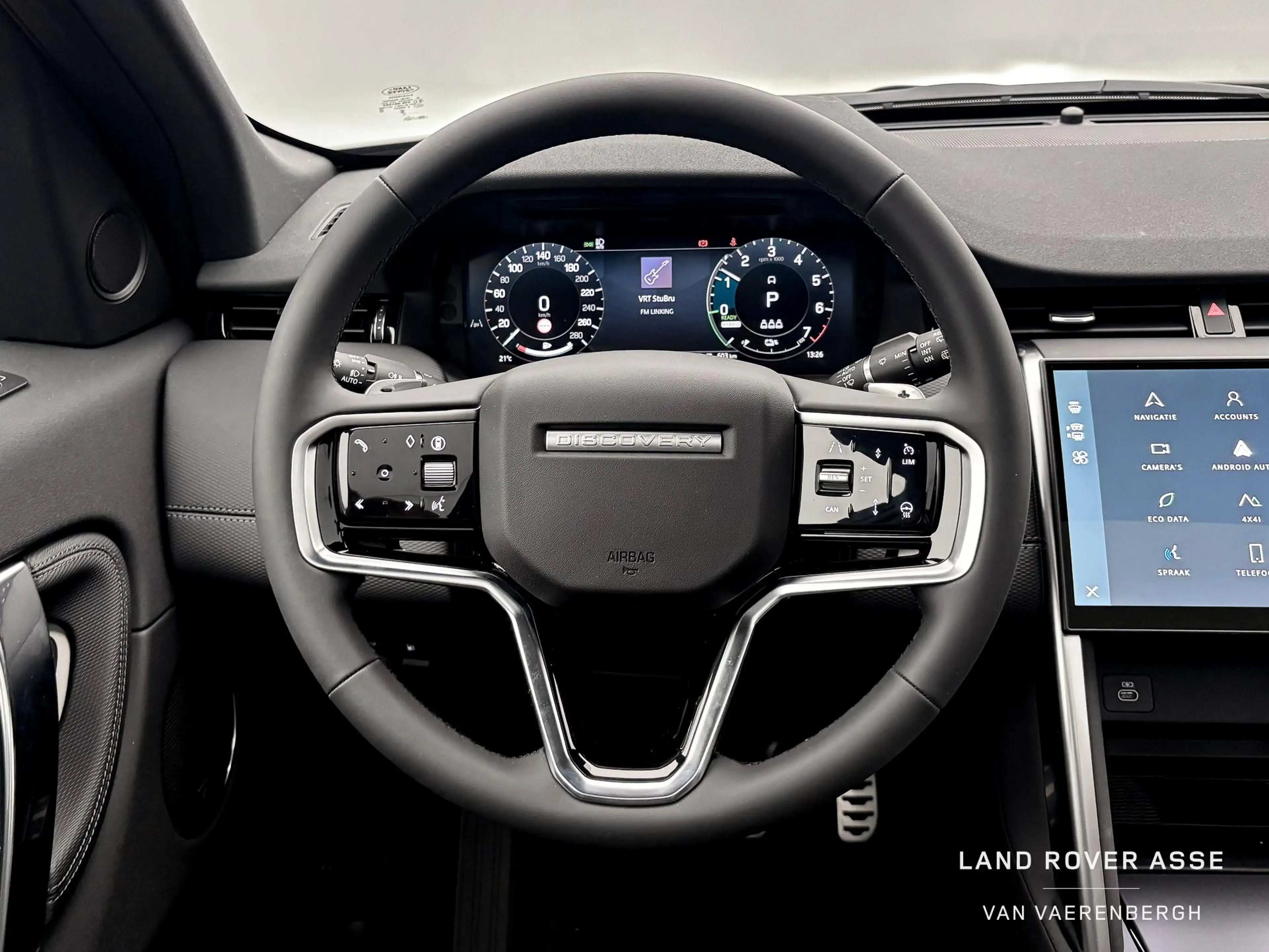 Land Rover Discovery Sport P270e Dynamic SE AWD — photo 12