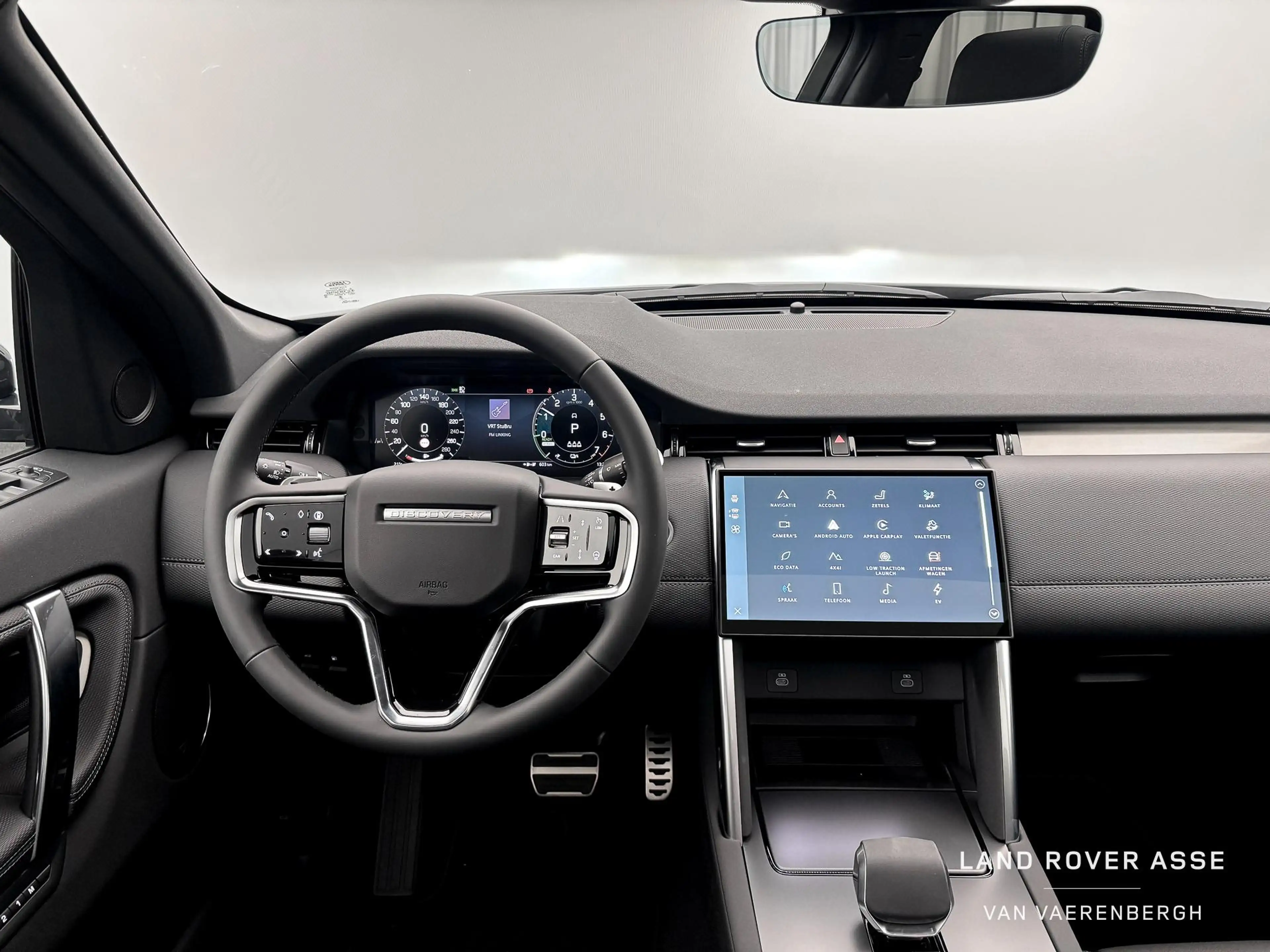 Land Rover Discovery Sport P270e Dynamic SE AWD — photo 5
