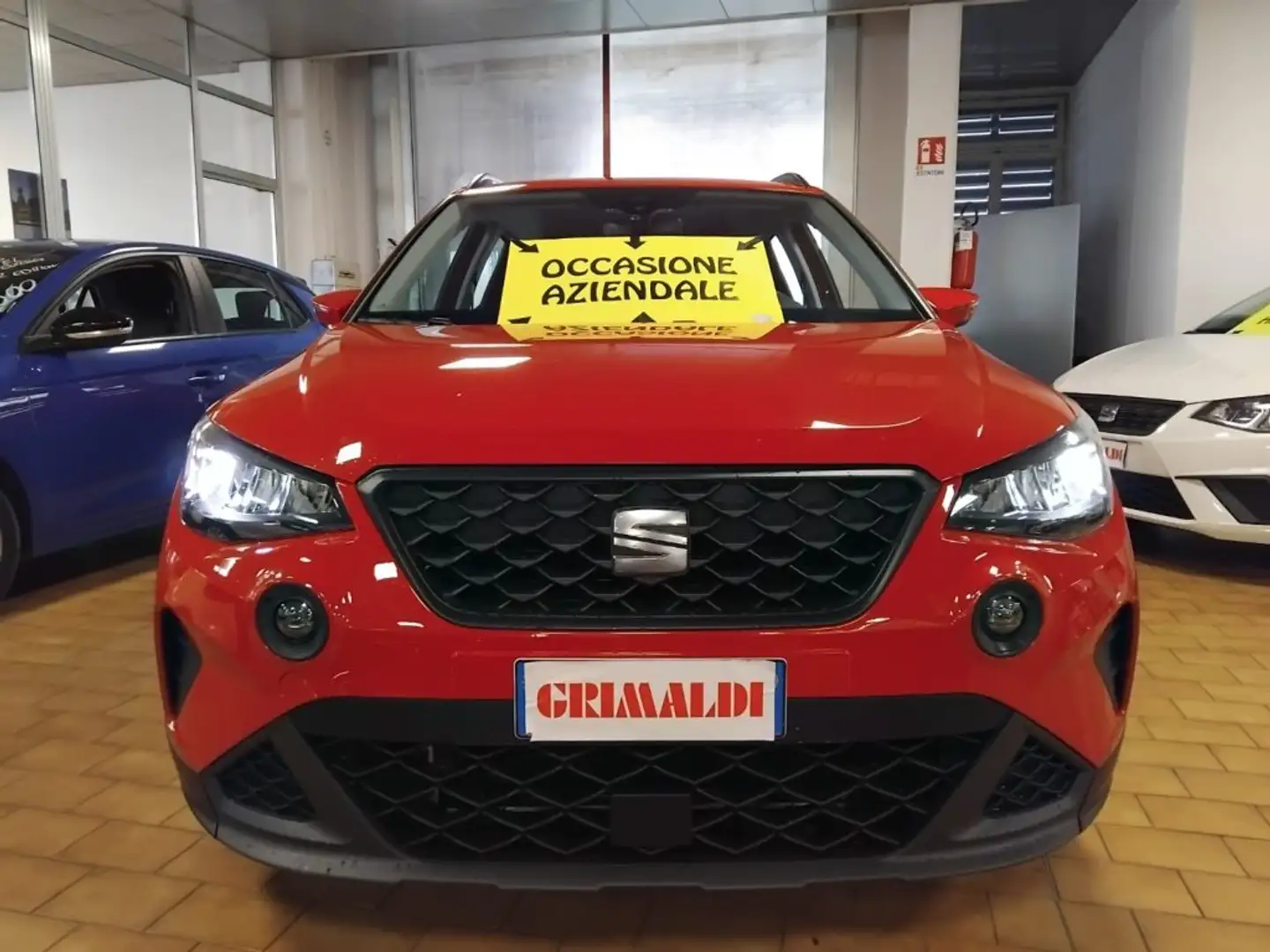 SEAT Arona 1.0 TGI Reference Grau - 2
