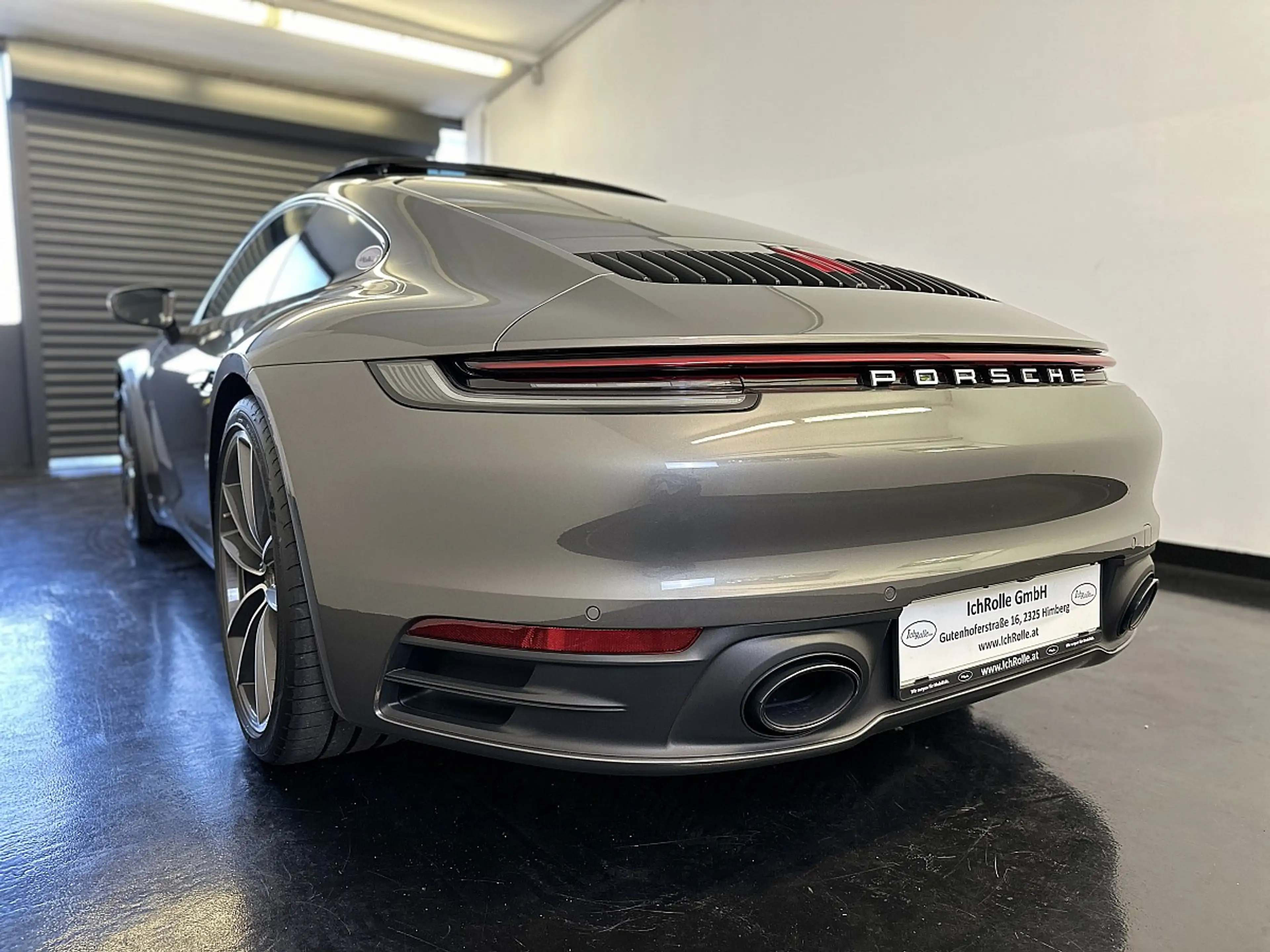 Porsche 911 Carrera Coupé PDK — photo 11