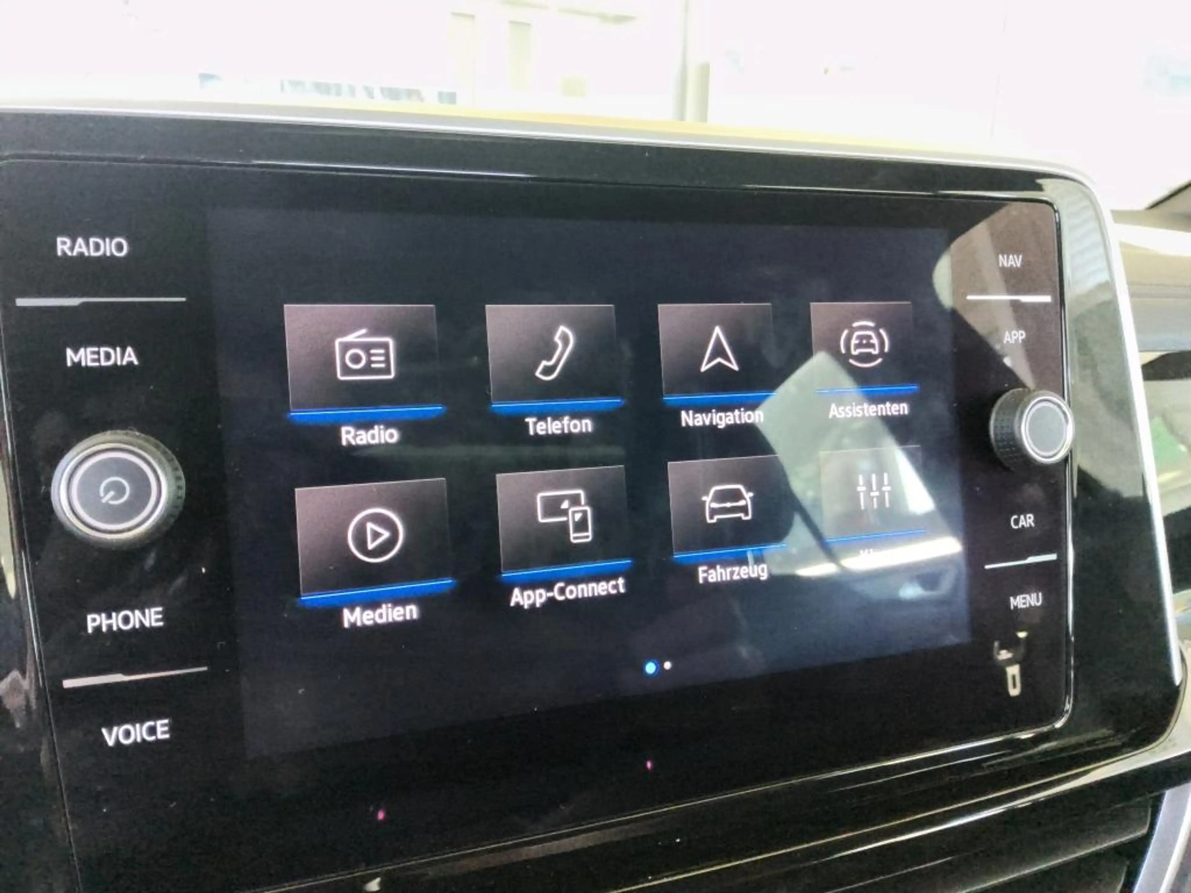 Volkswagen T-Roc 1.5 TSI DSG R-LINE +LED +ACC +VIRTUAL +CARPLAY +S — photo 10