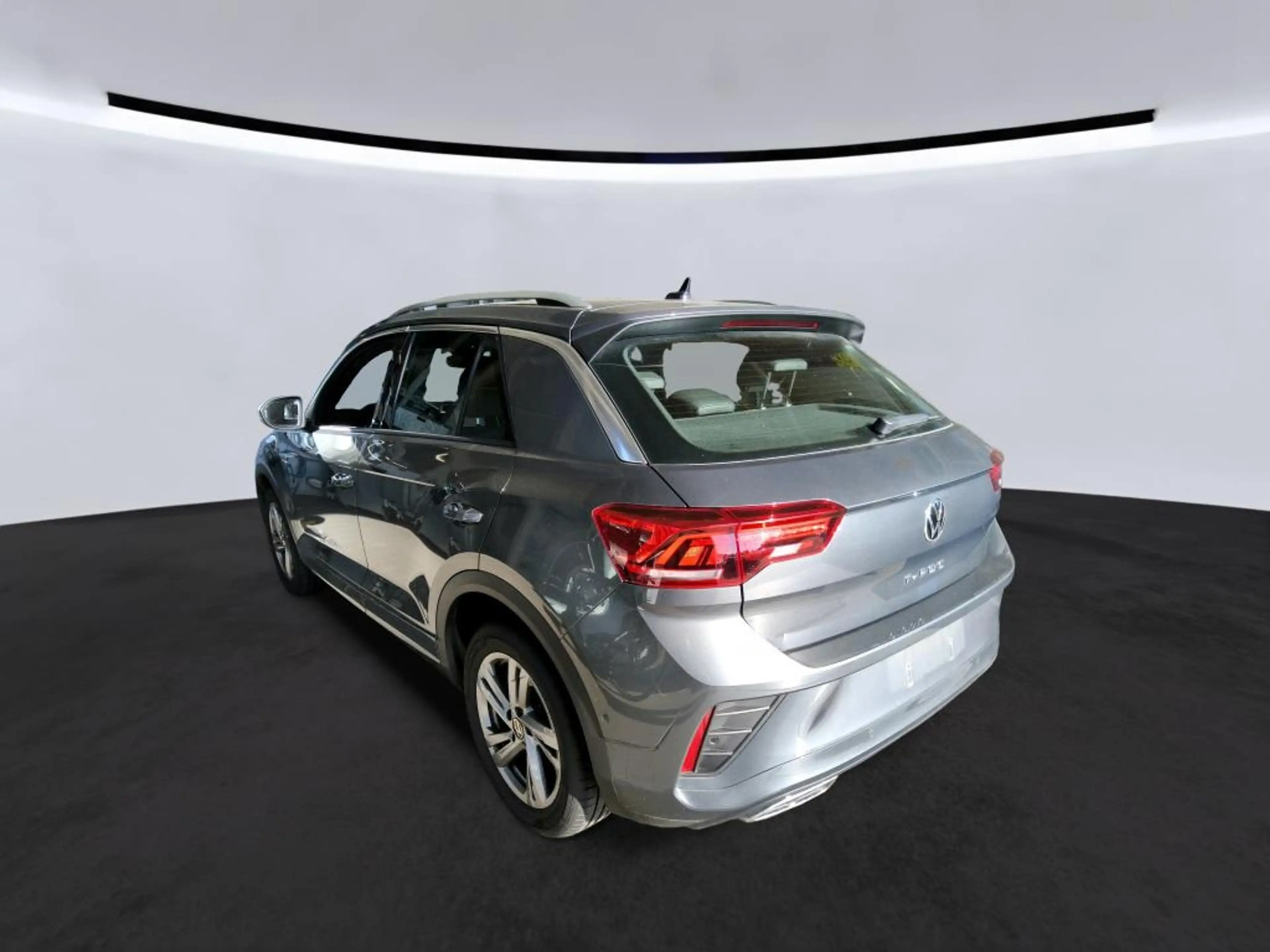 Volkswagen T-Roc 1.5 TSI DSG R-LINE +LED +ACC +VIRTUAL +CARPLAY +S — photo 4