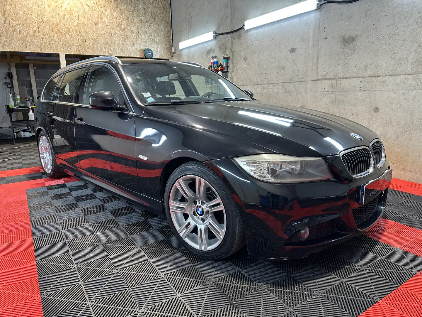 BMW 325 Touring 325d 204 ch Sport Design A - 2