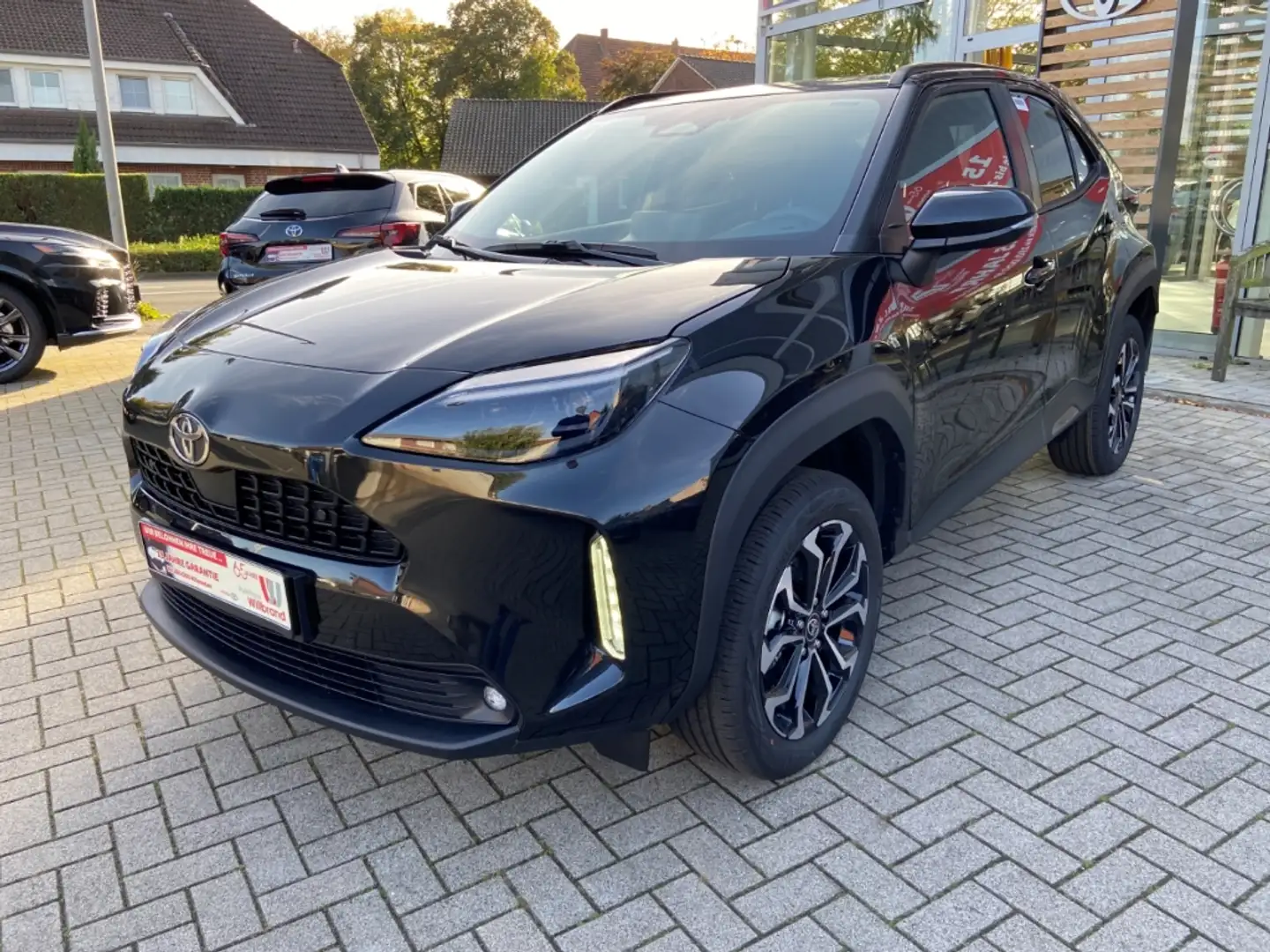Toyota Yaris Cross Hybrid Team D 1,99 % Navi LED ACC Noir - 2