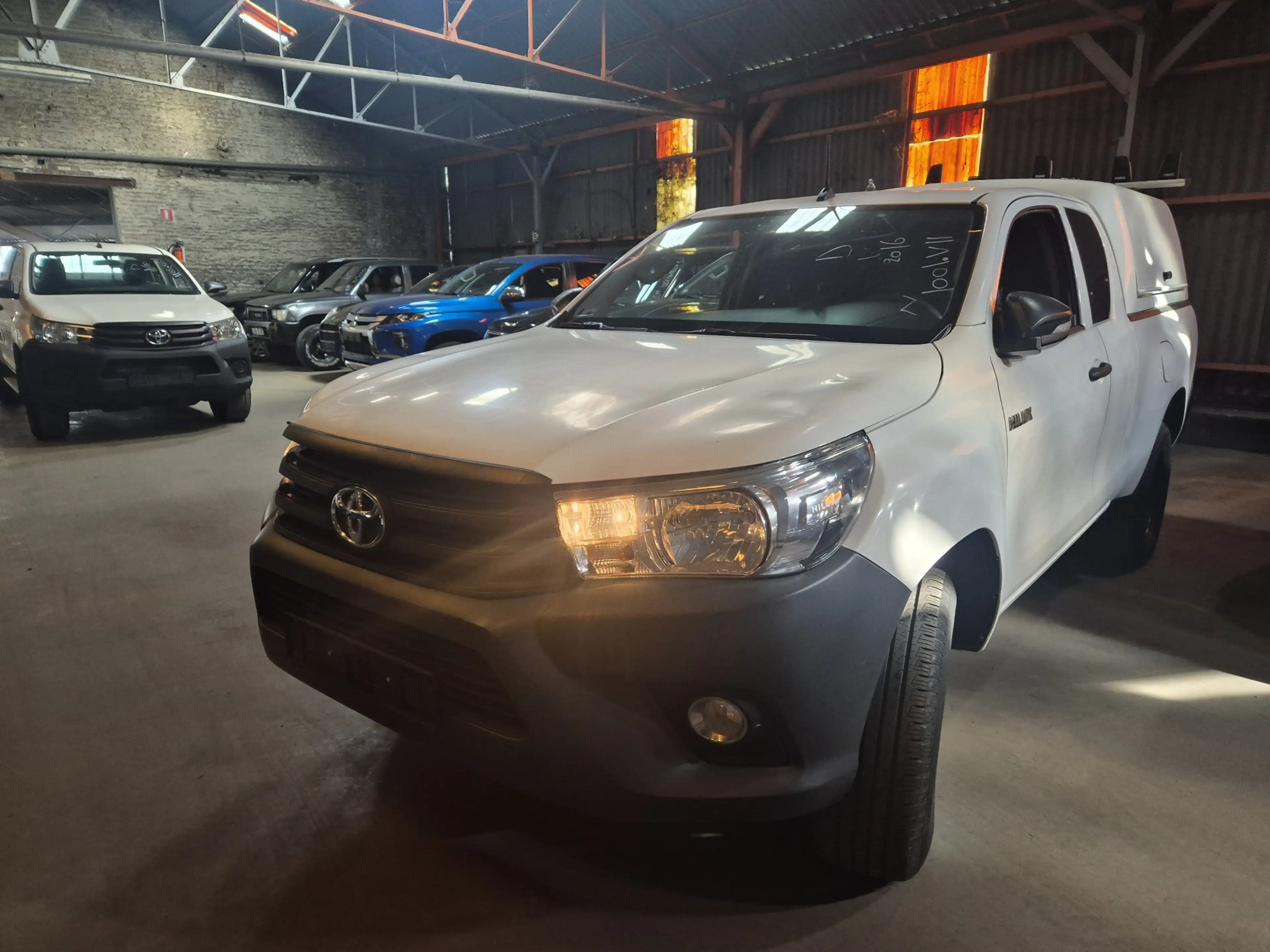 Toyota Hilux 2.4 D-4D 4WD Xtra Cab — photo 2