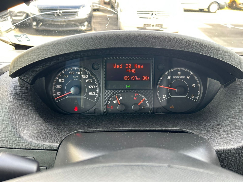 Peugeot Boxer Kasten 330 L1H2 Komfort HDi 110 — photo 12