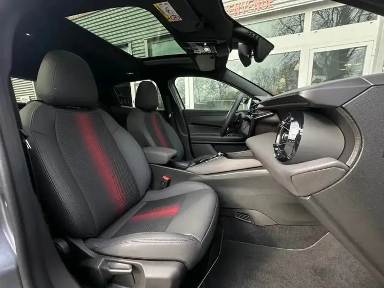 Alfa Romeo Junior 2025 — фото 15