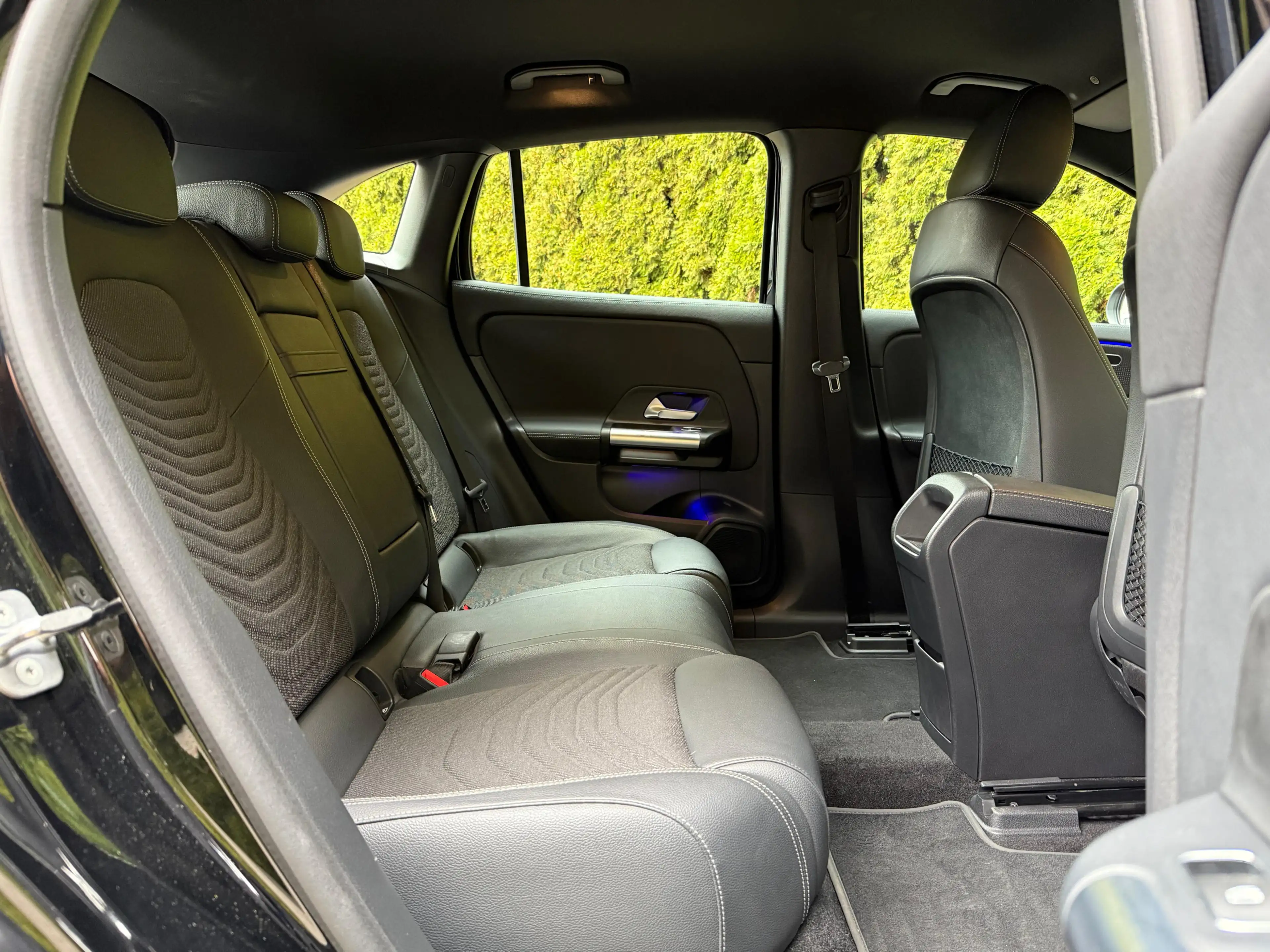 Mercedes-Benz EQA 250+ WÄPU+DC+LED+NAV+KAM+DIST+AMBI+MEMO+MBUX — photo 11