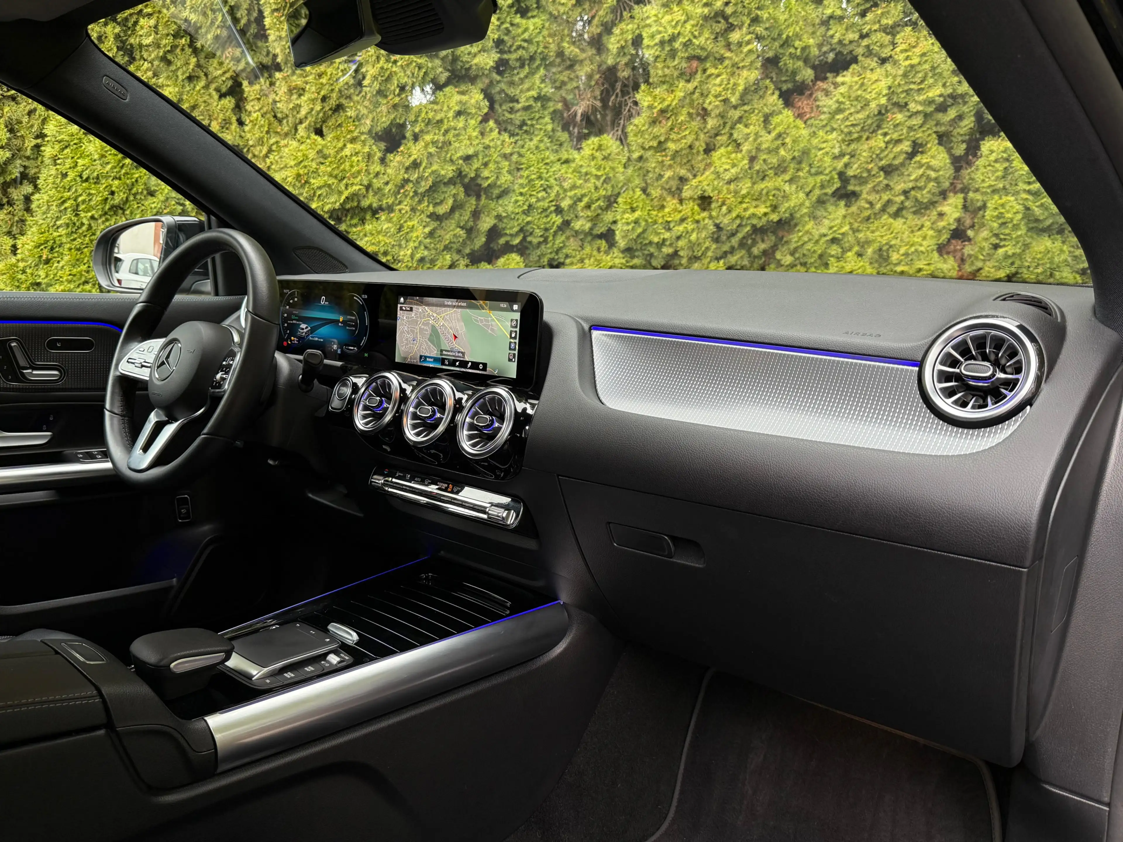 Mercedes-Benz EQA 250+ WÄPU+DC+LED+NAV+KAM+DIST+AMBI+MEMO+MBUX — photo 15