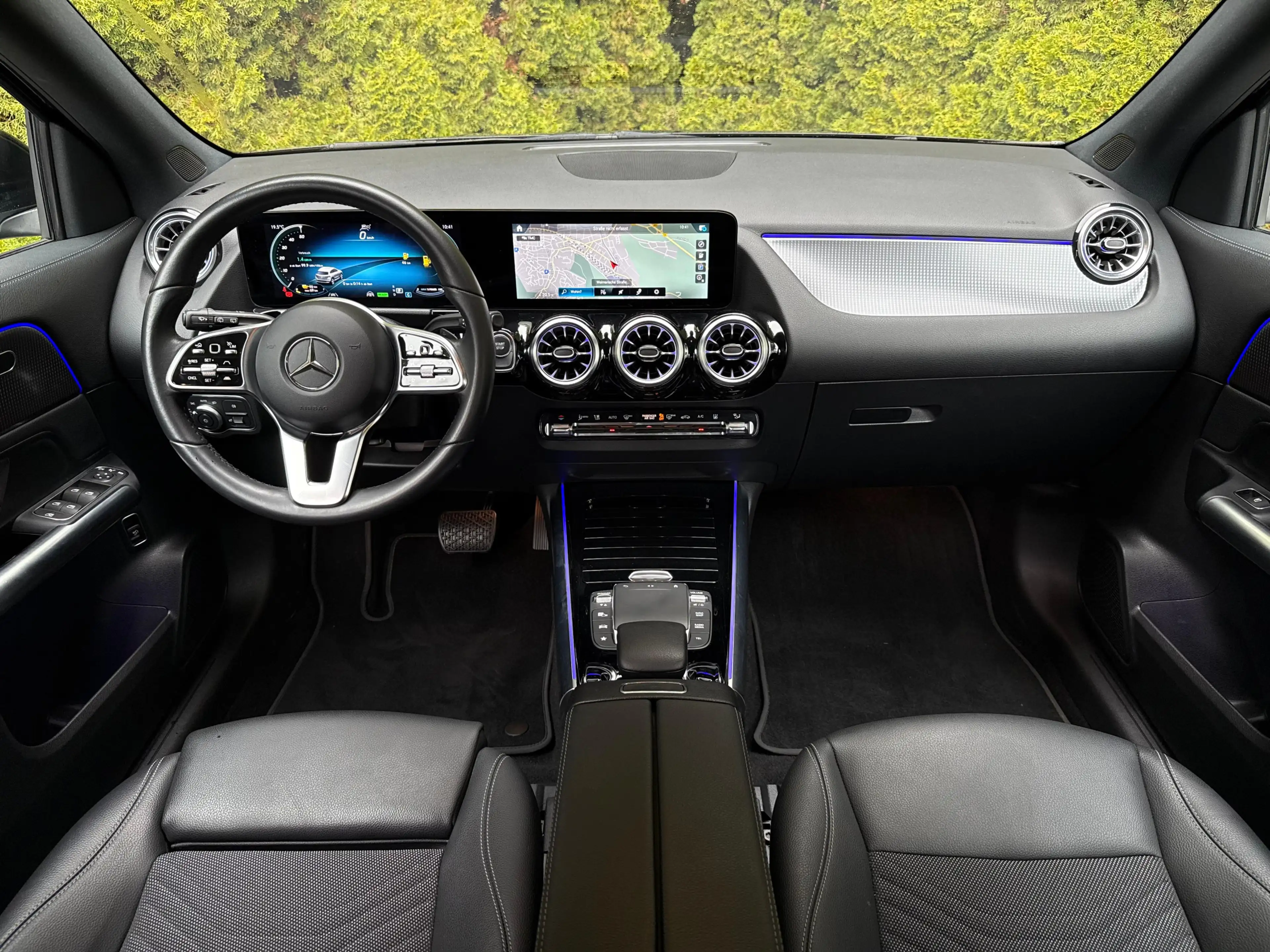 Mercedes-Benz EQA 250+ WÄPU+DC+LED+NAV+KAM+DIST+AMBI+MEMO+MBUX — photo 14