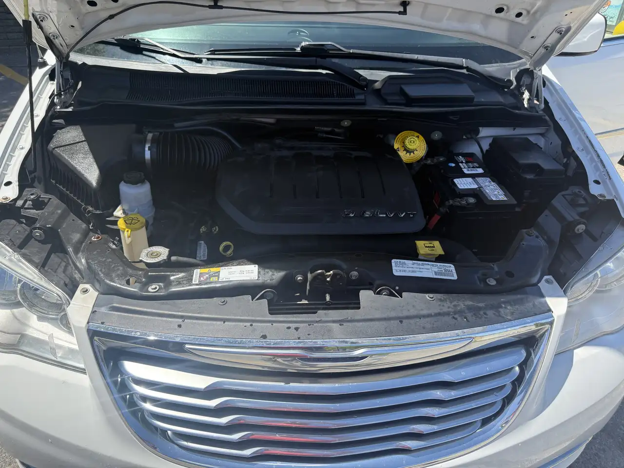Chrysler Town & Country снимка Chrysler Town & Country